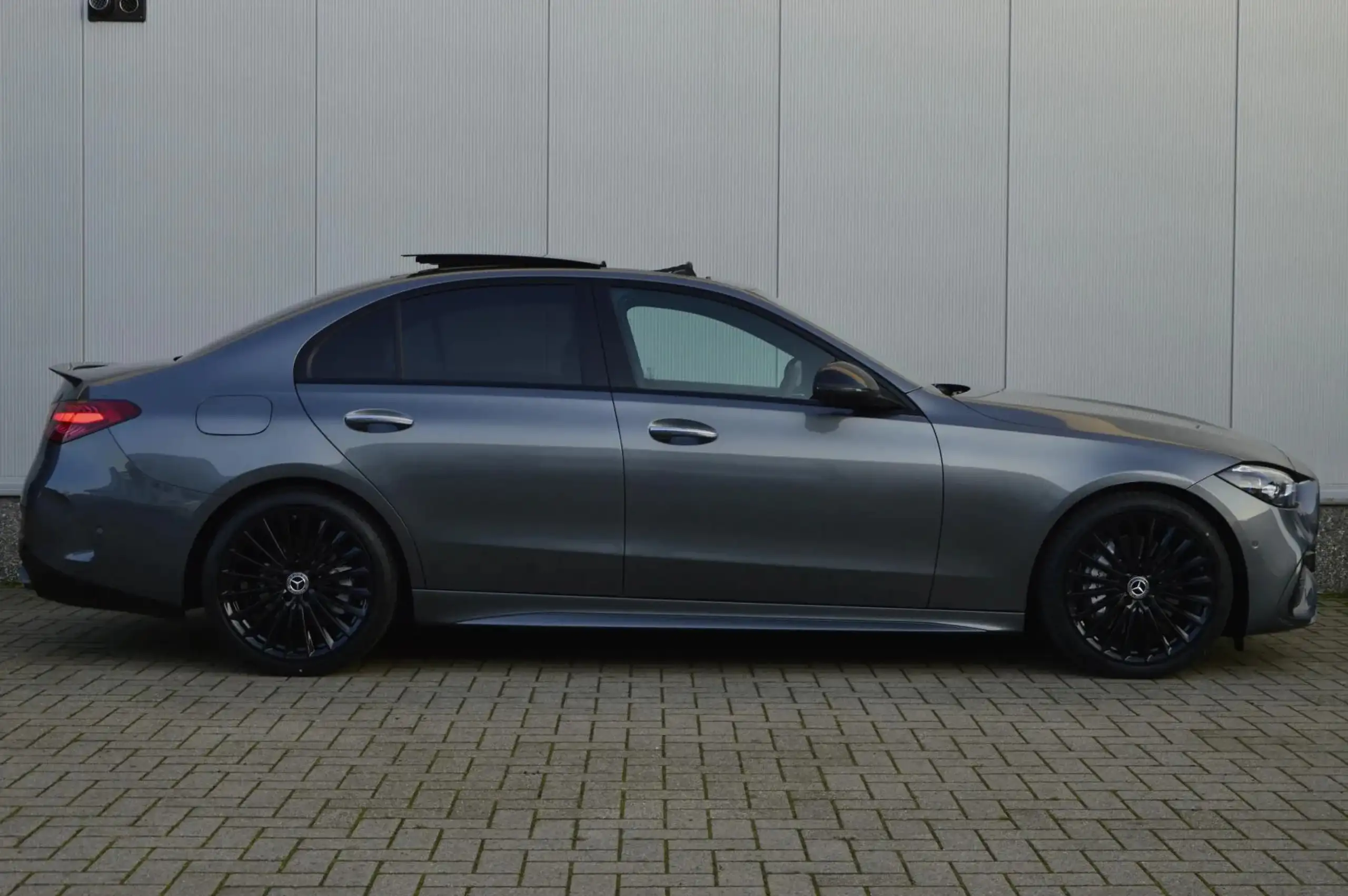 Mercedes-Benz - C 63 AMG