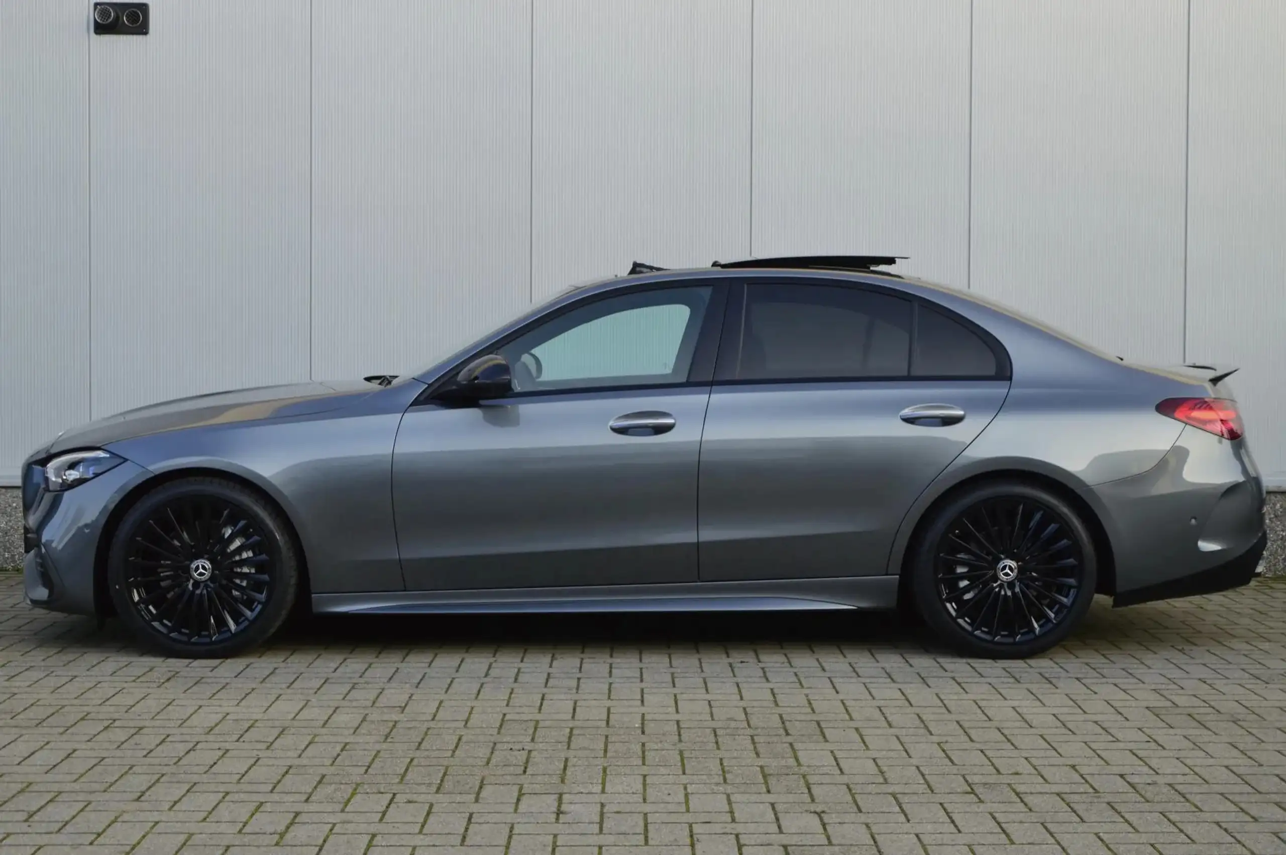 Mercedes-Benz - C 63 AMG