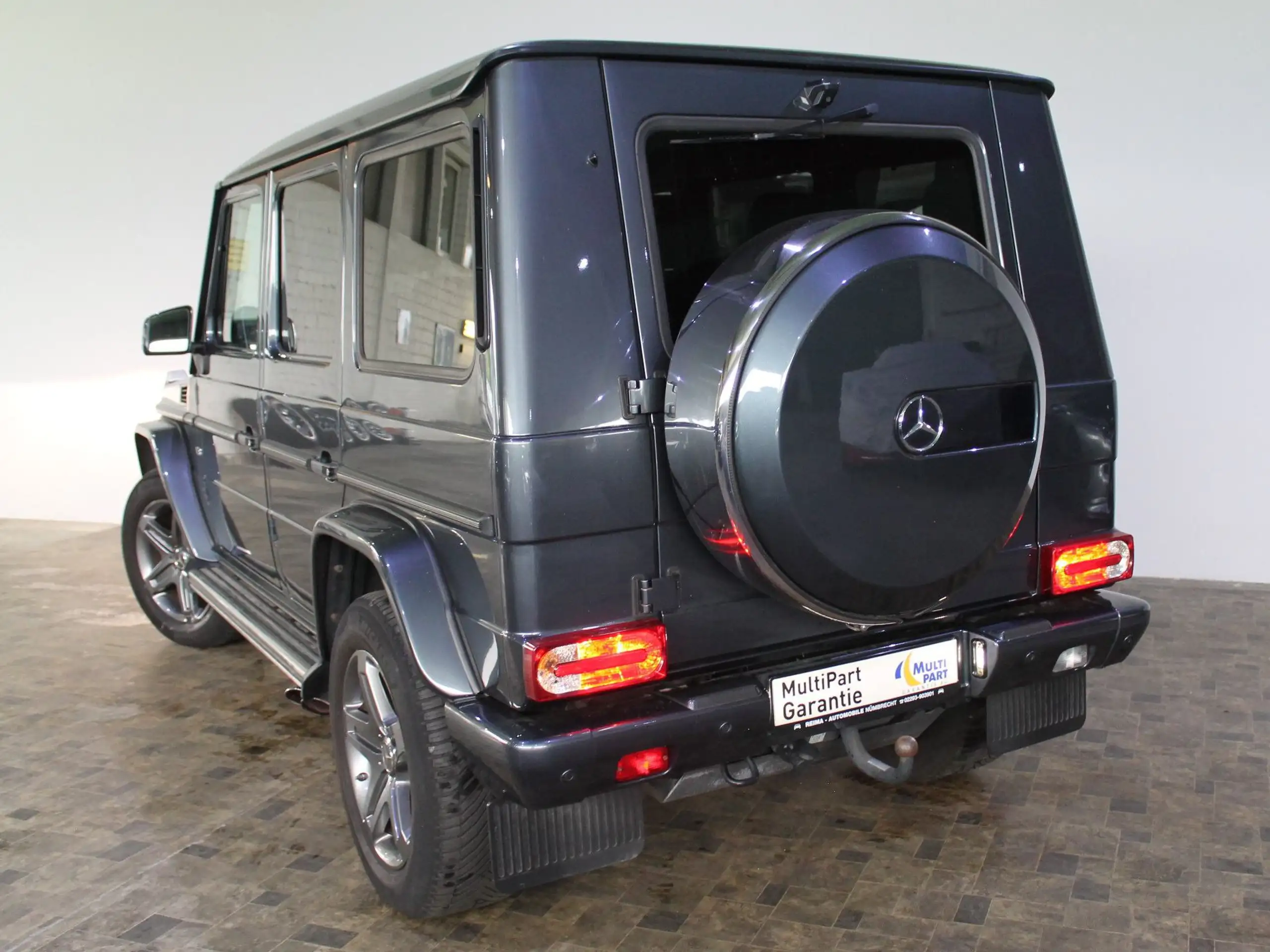 Mercedes-Benz - G 500