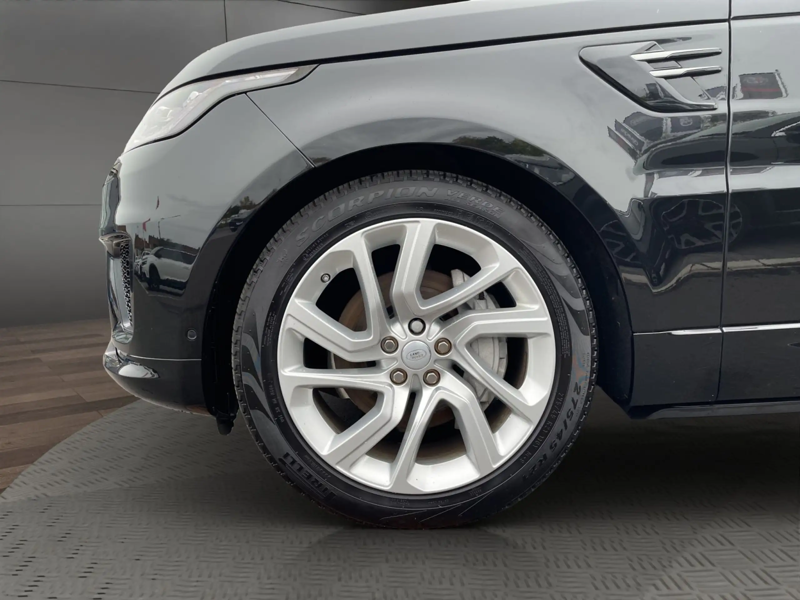 Land Rover - Range Rover Sport