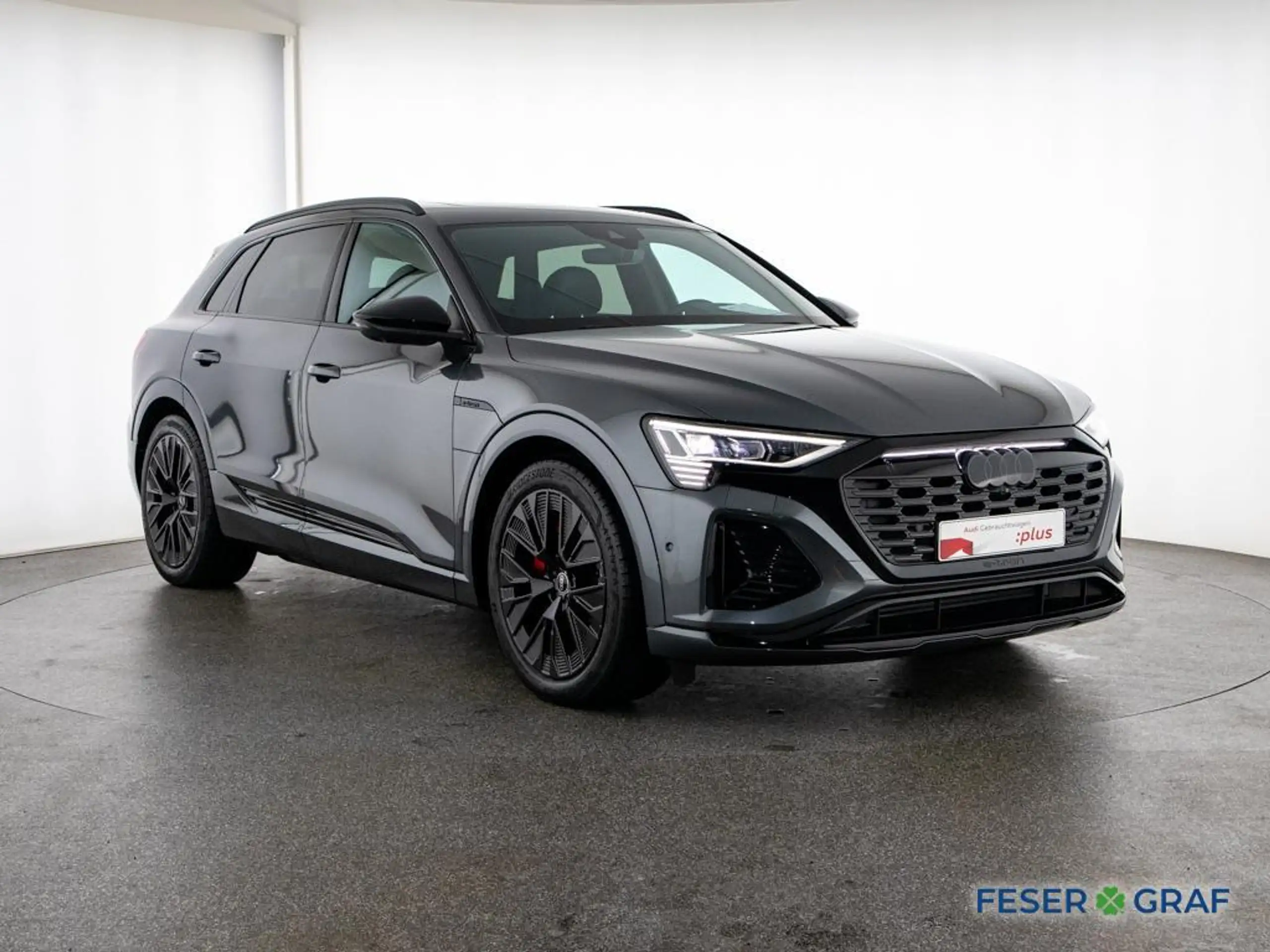 Audi - Q8 e-tron