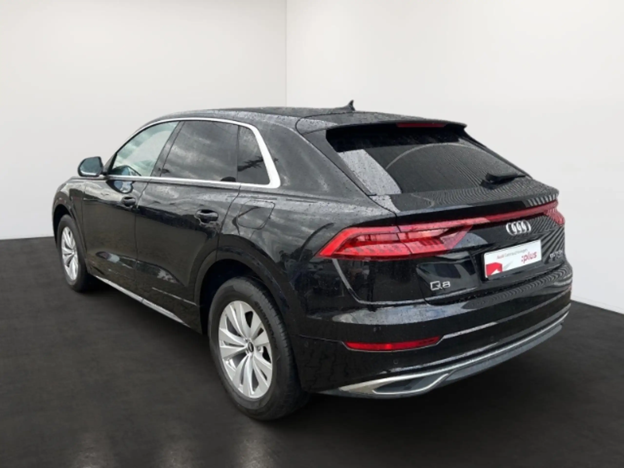 Audi - Q8