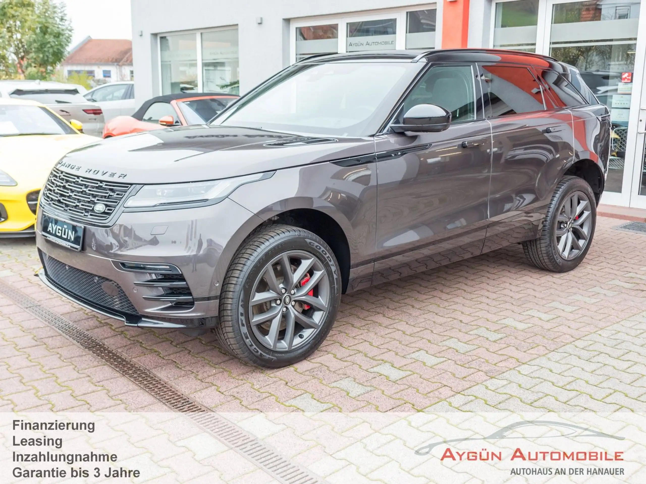 Land Rover - Range Rover Velar