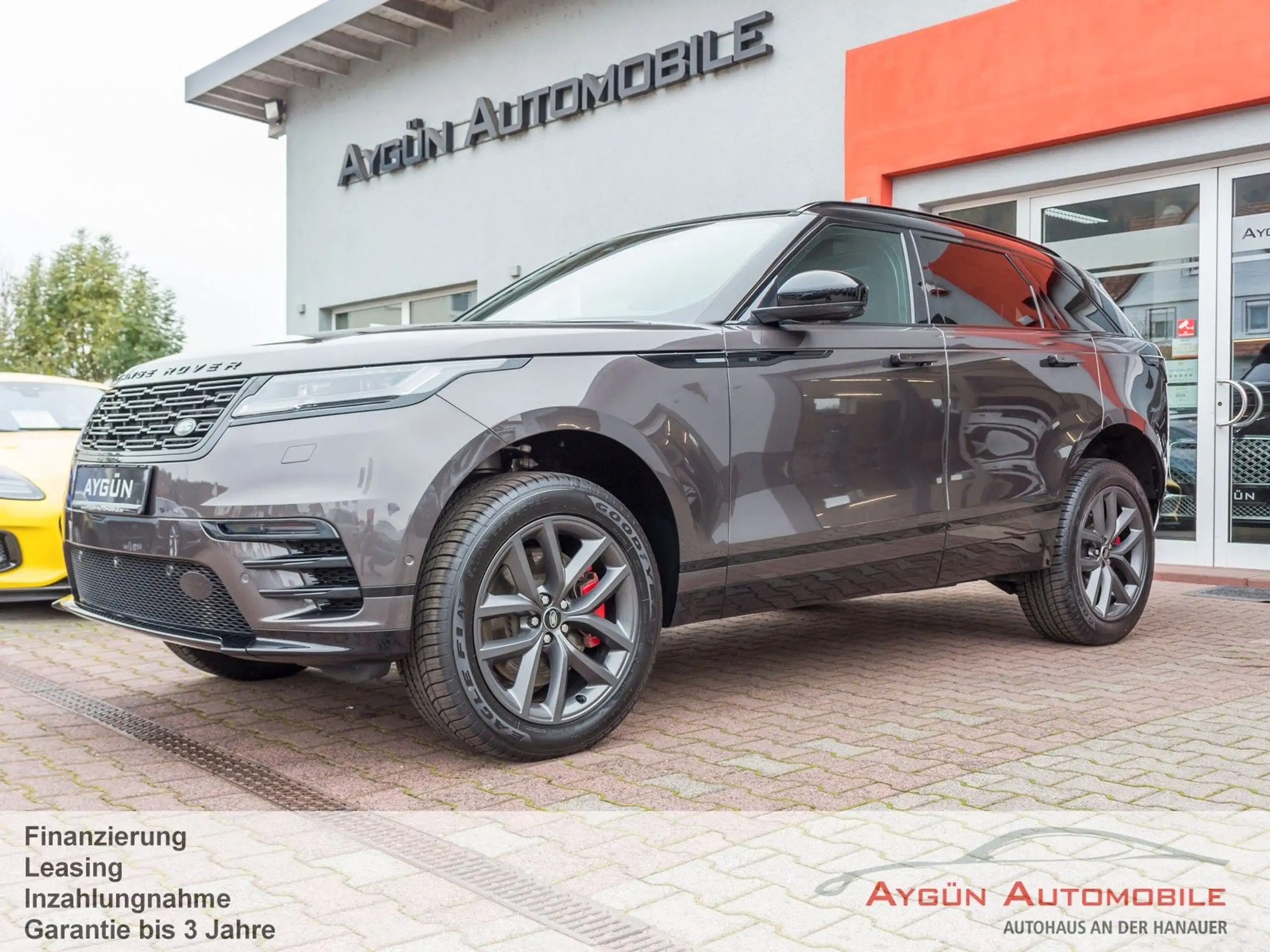 Land Rover - Range Rover Velar