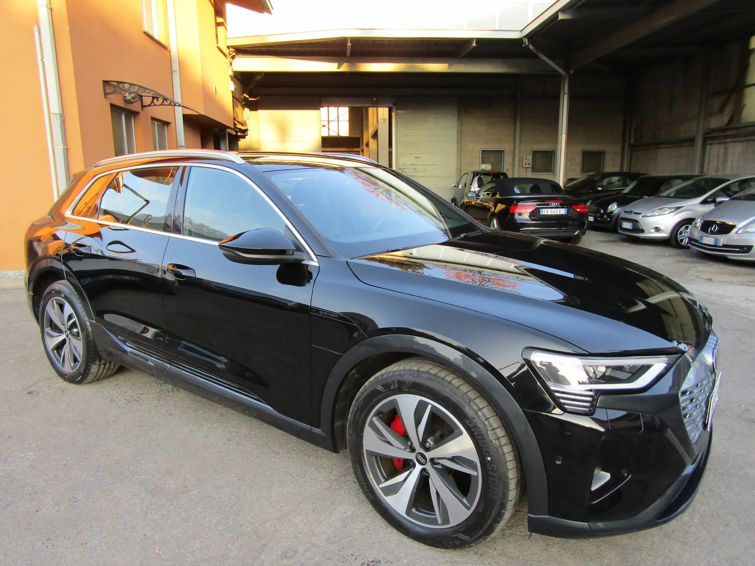 Audi - Q8