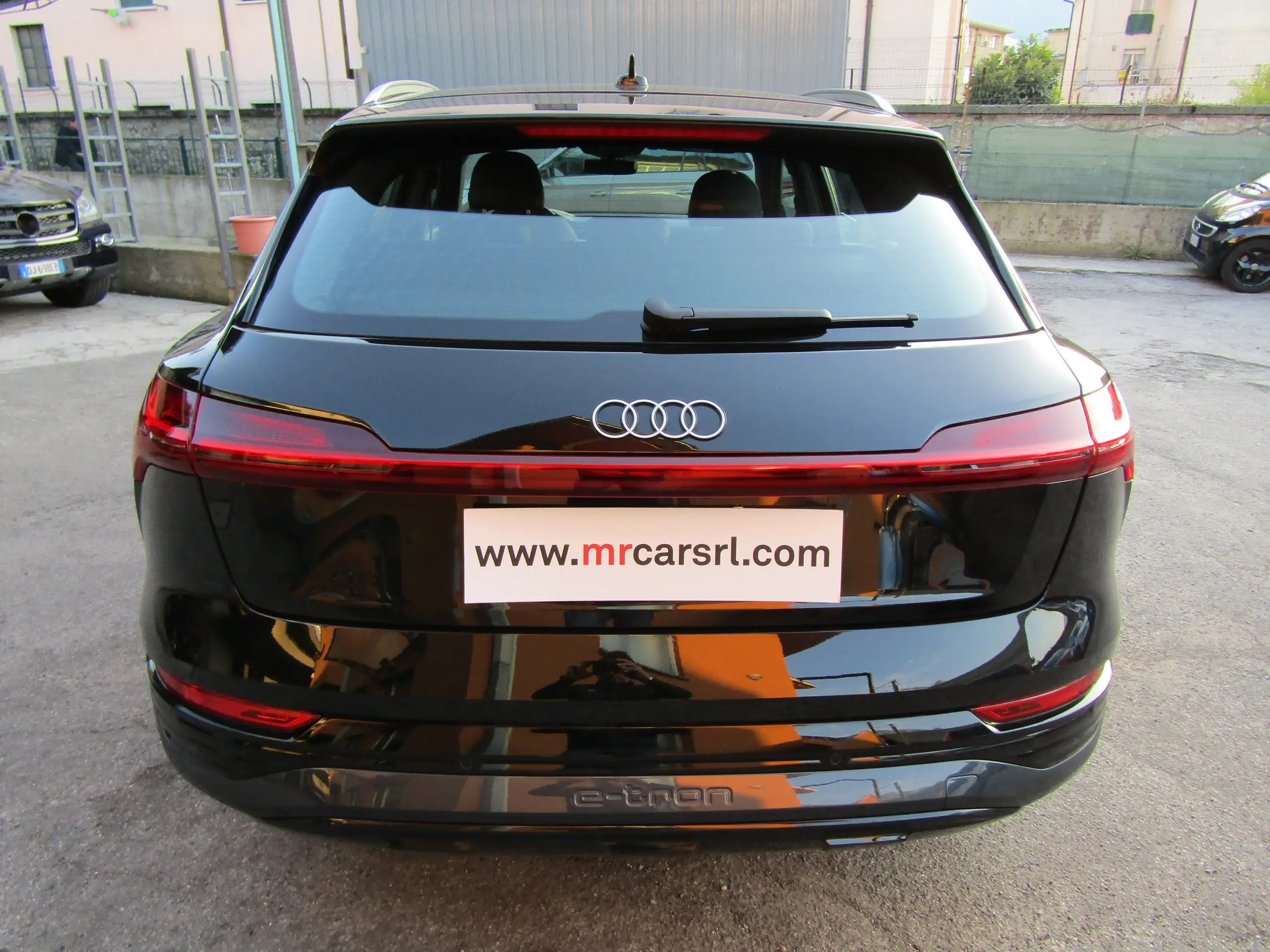 Audi - Q8