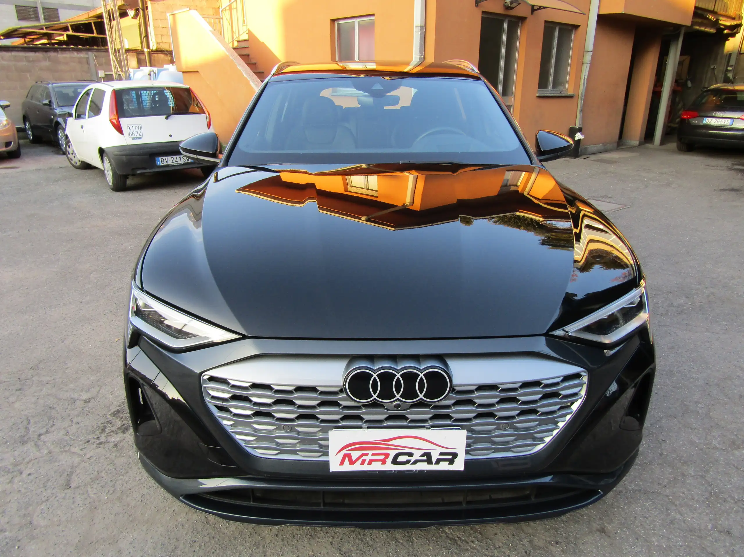 Audi - Q8