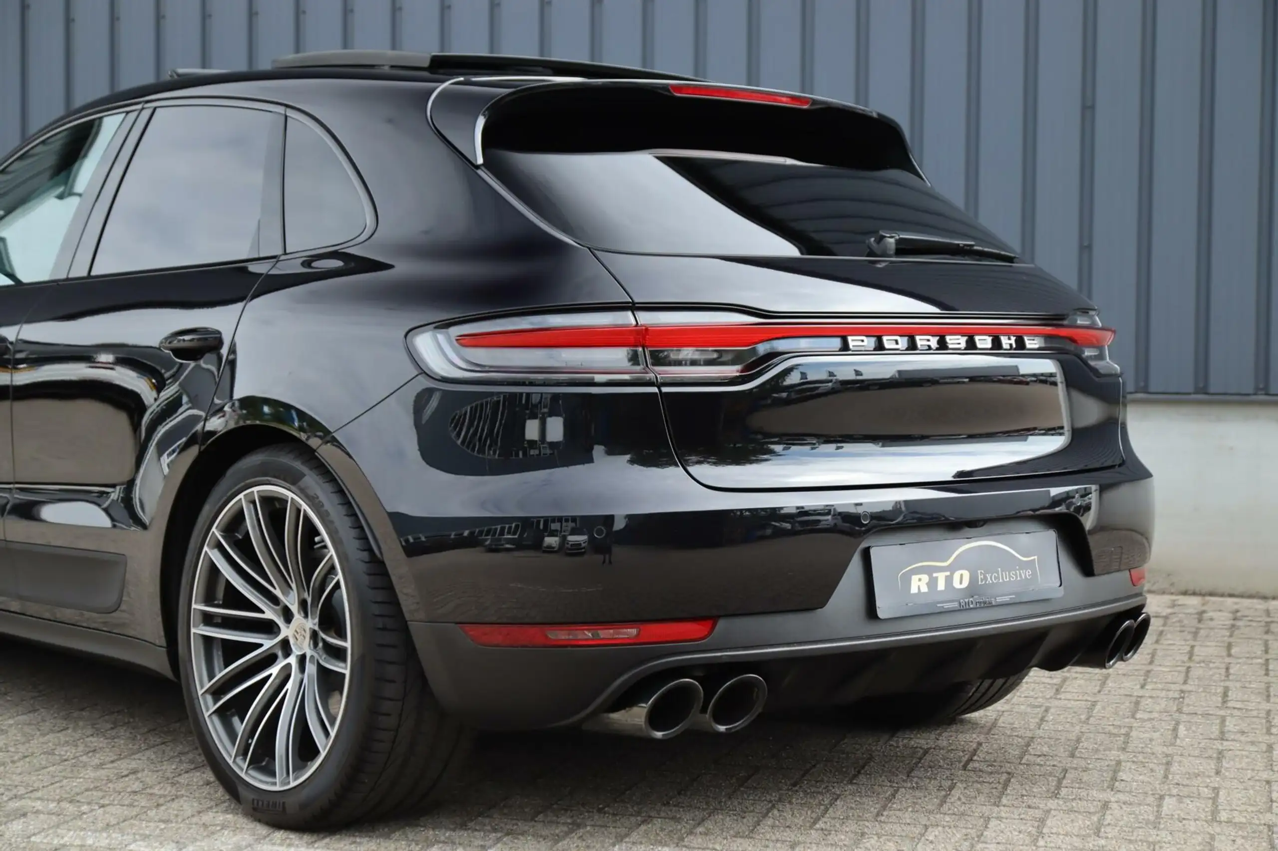 Porsche - Macan