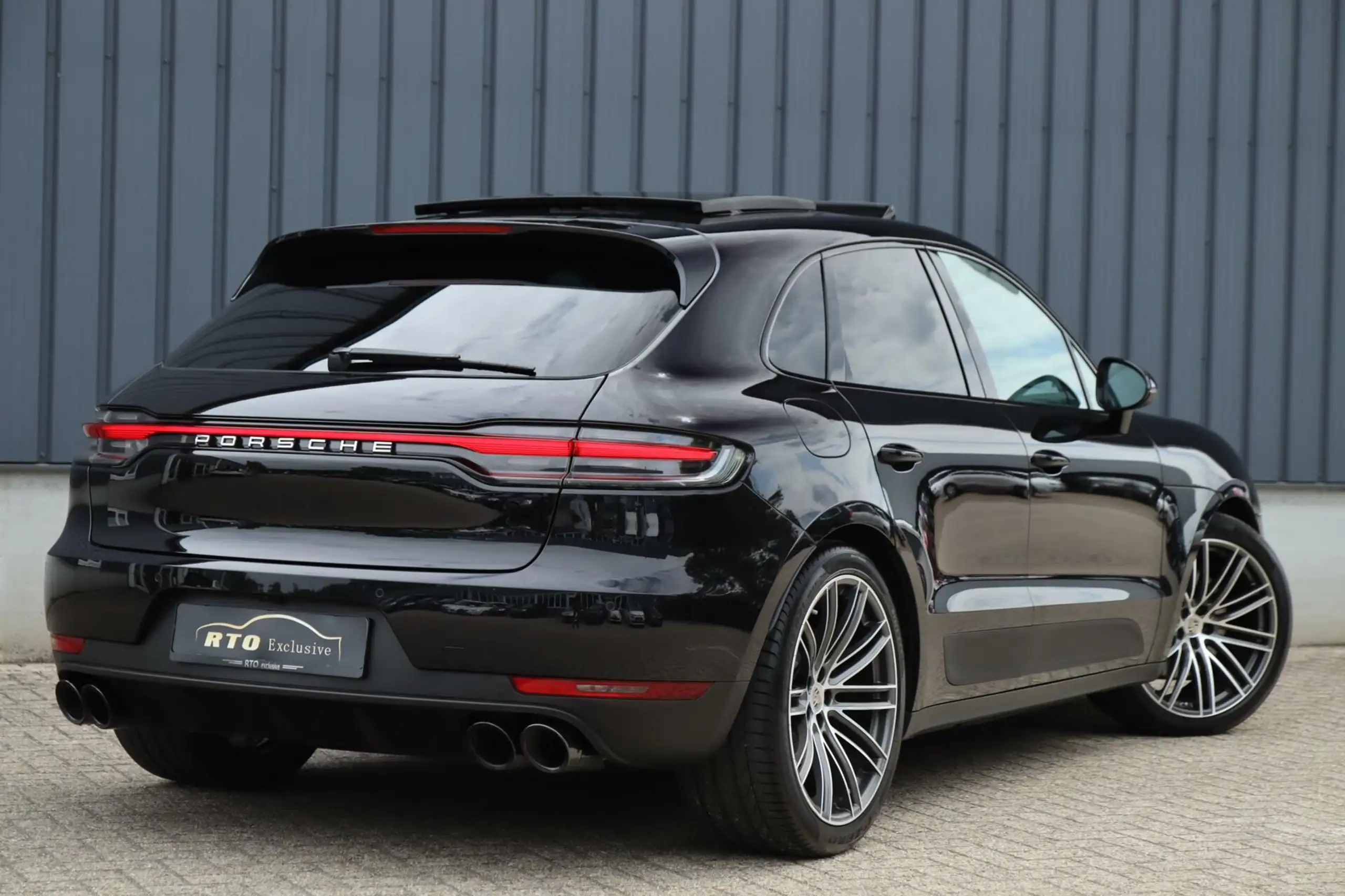 Porsche - Macan