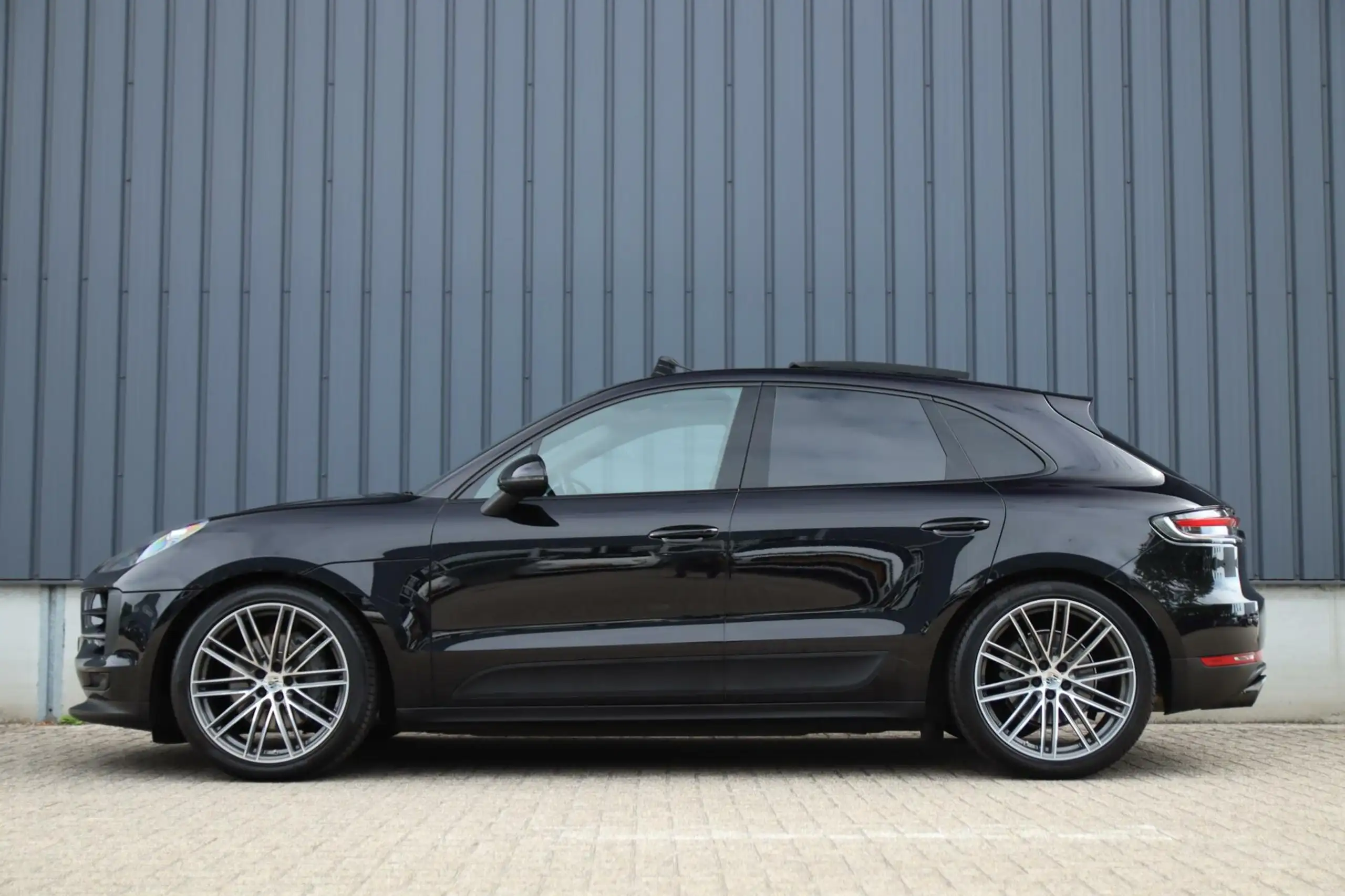 Porsche - Macan