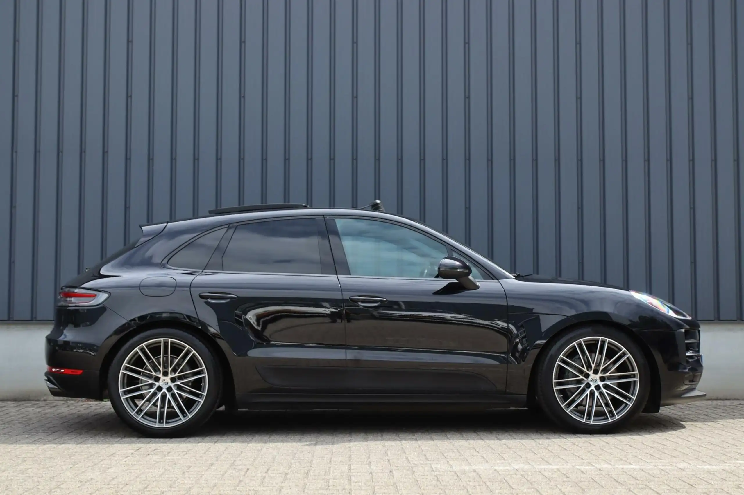 Porsche - Macan