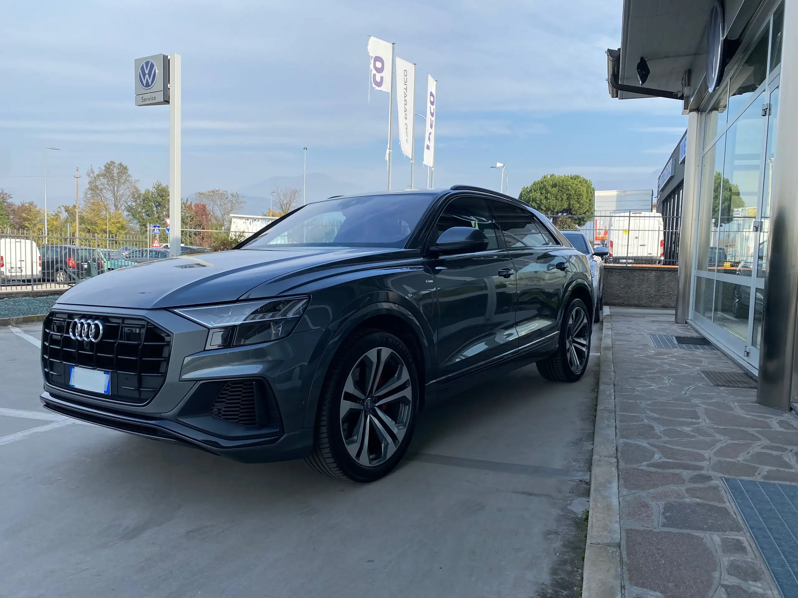 Audi - Q8