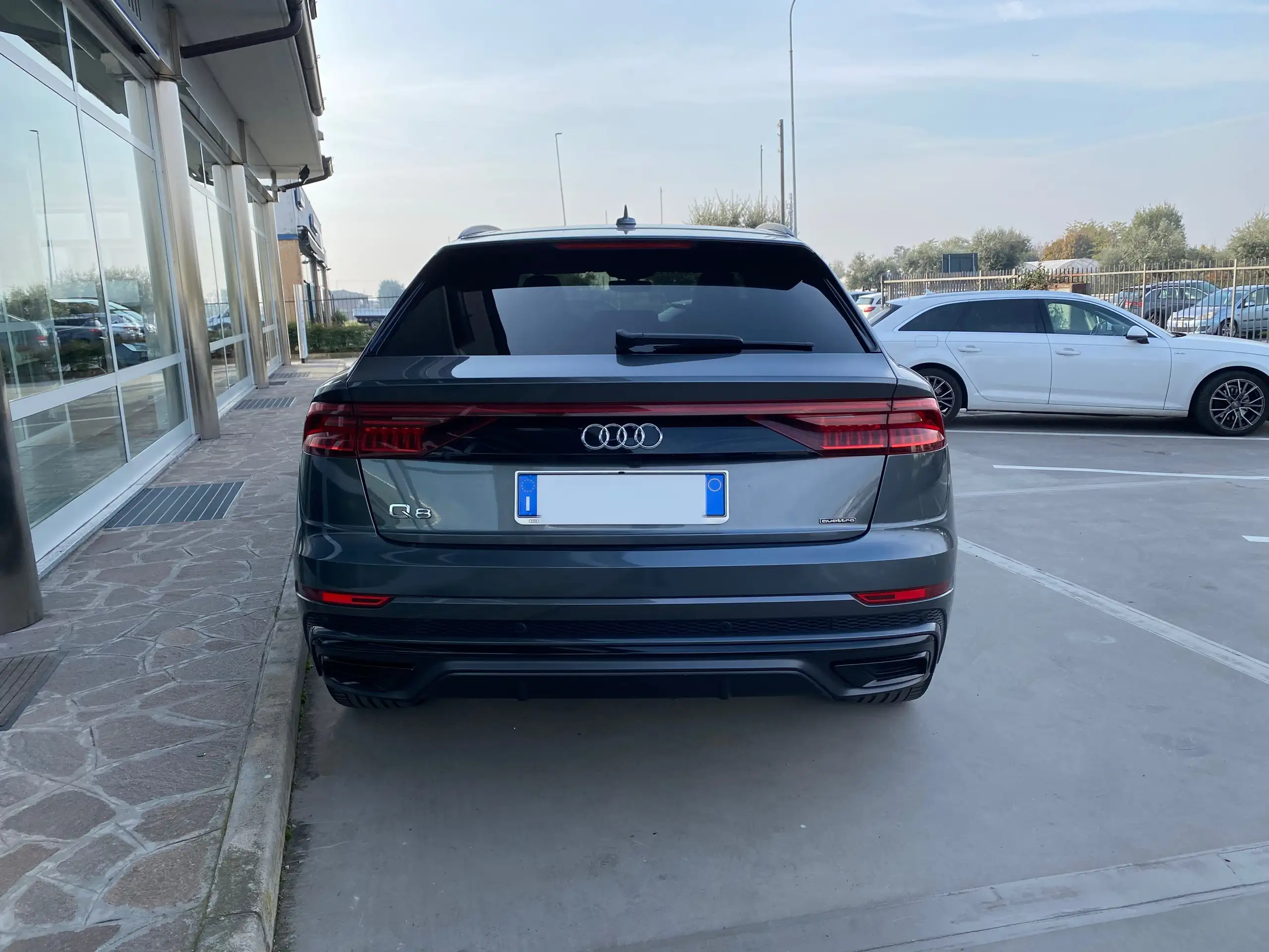 Audi - Q8