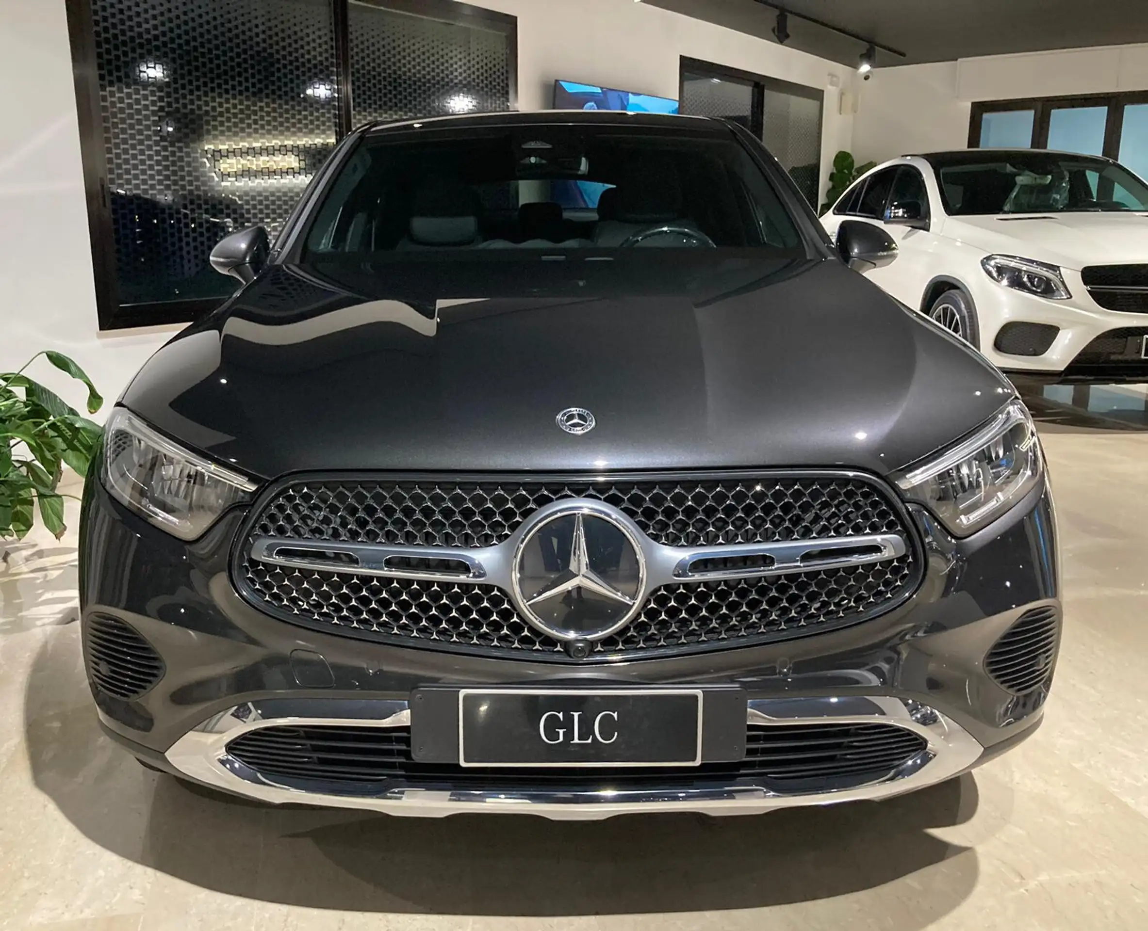 Mercedes-Benz - GLC 220