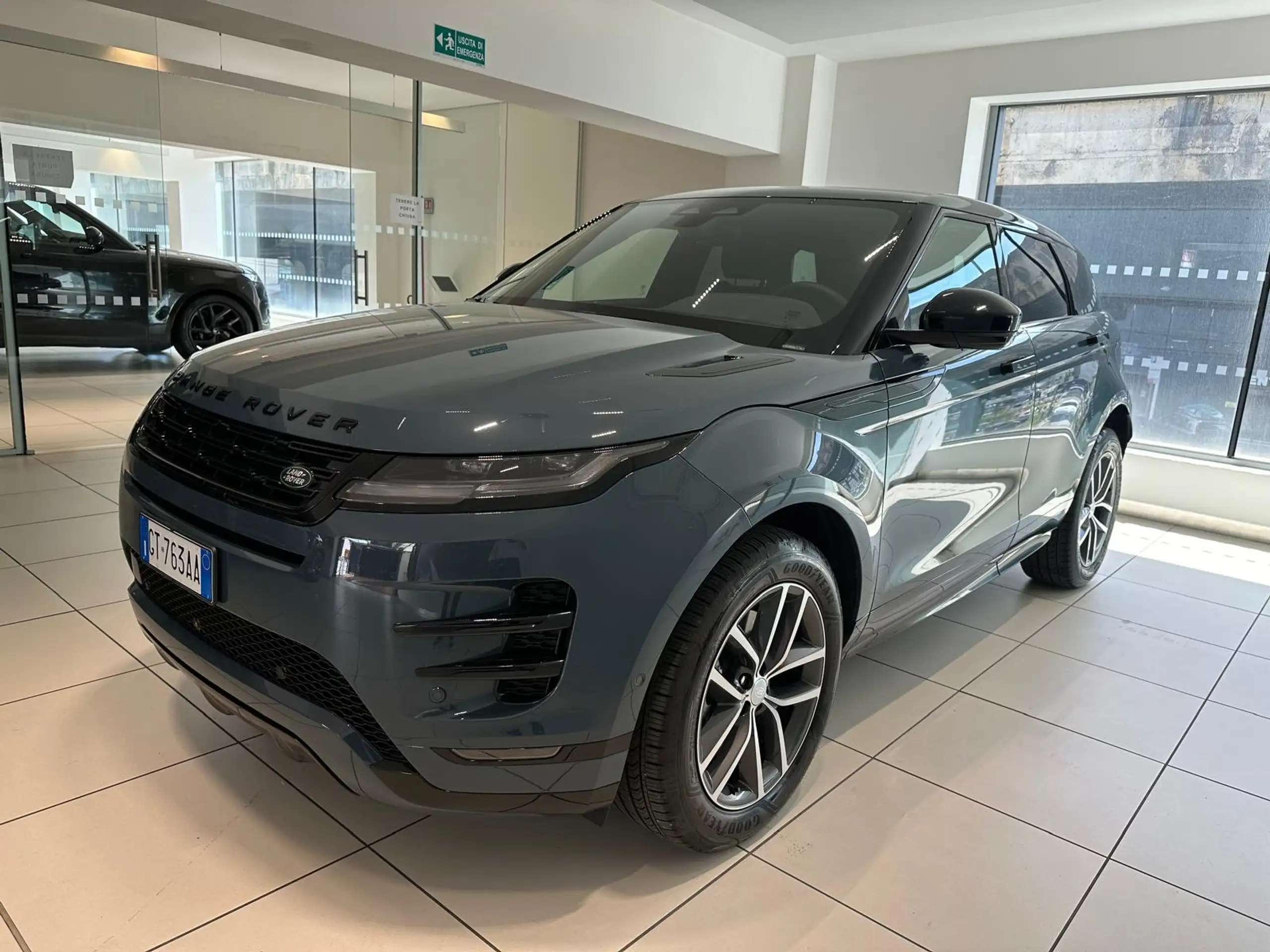 Land Rover - Range Rover Evoque