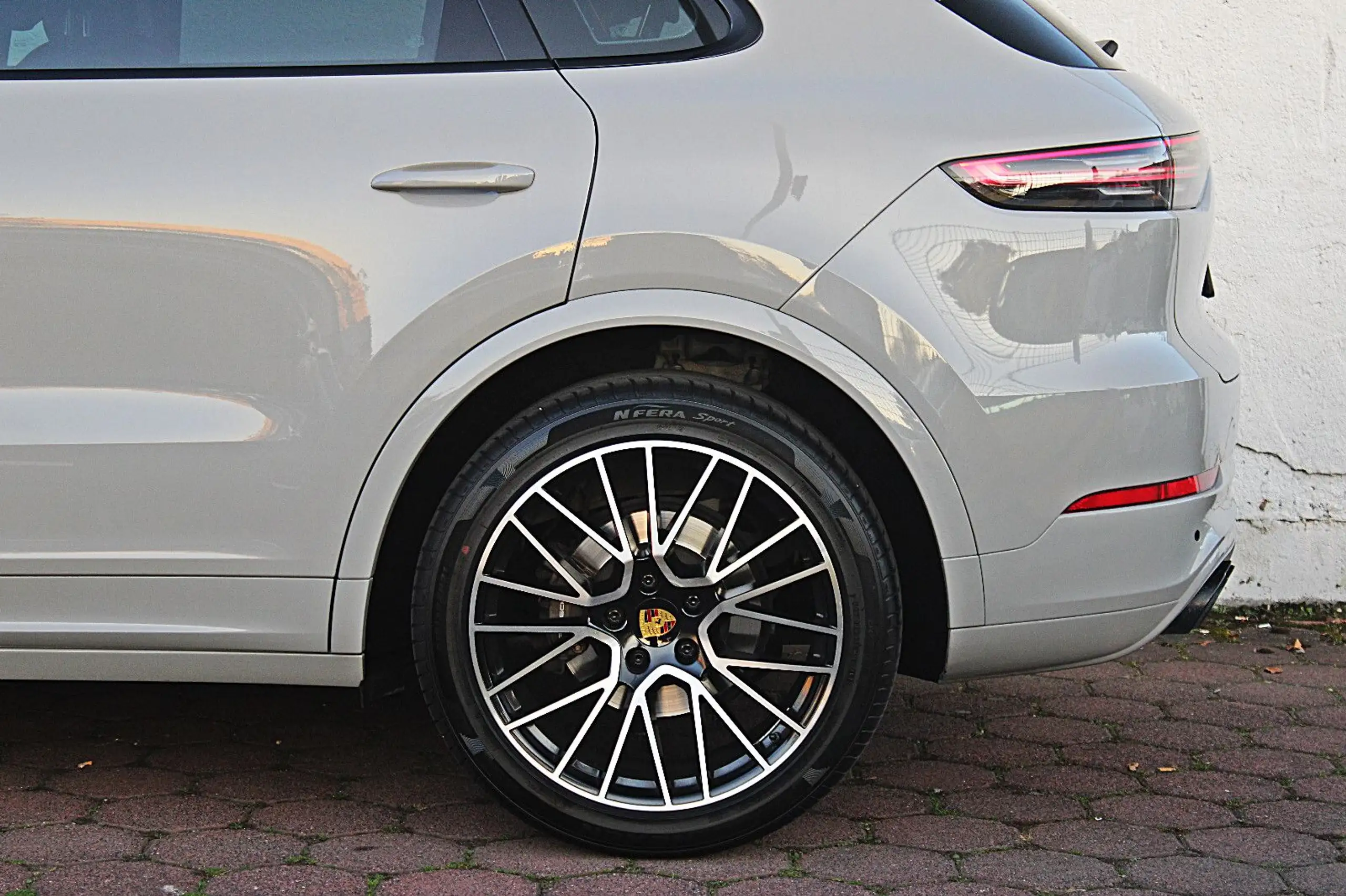 Porsche - Cayenne