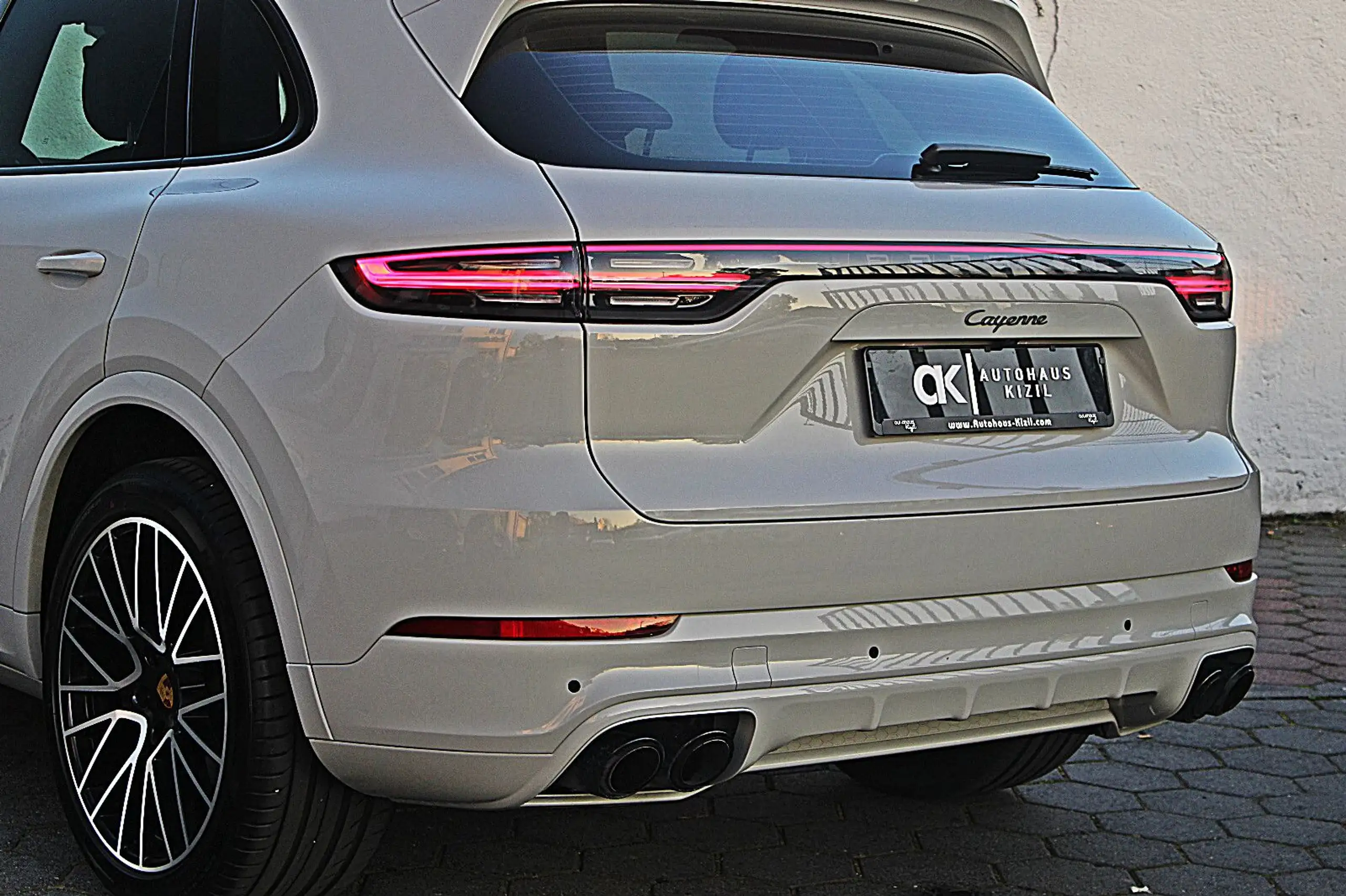 Porsche - Cayenne