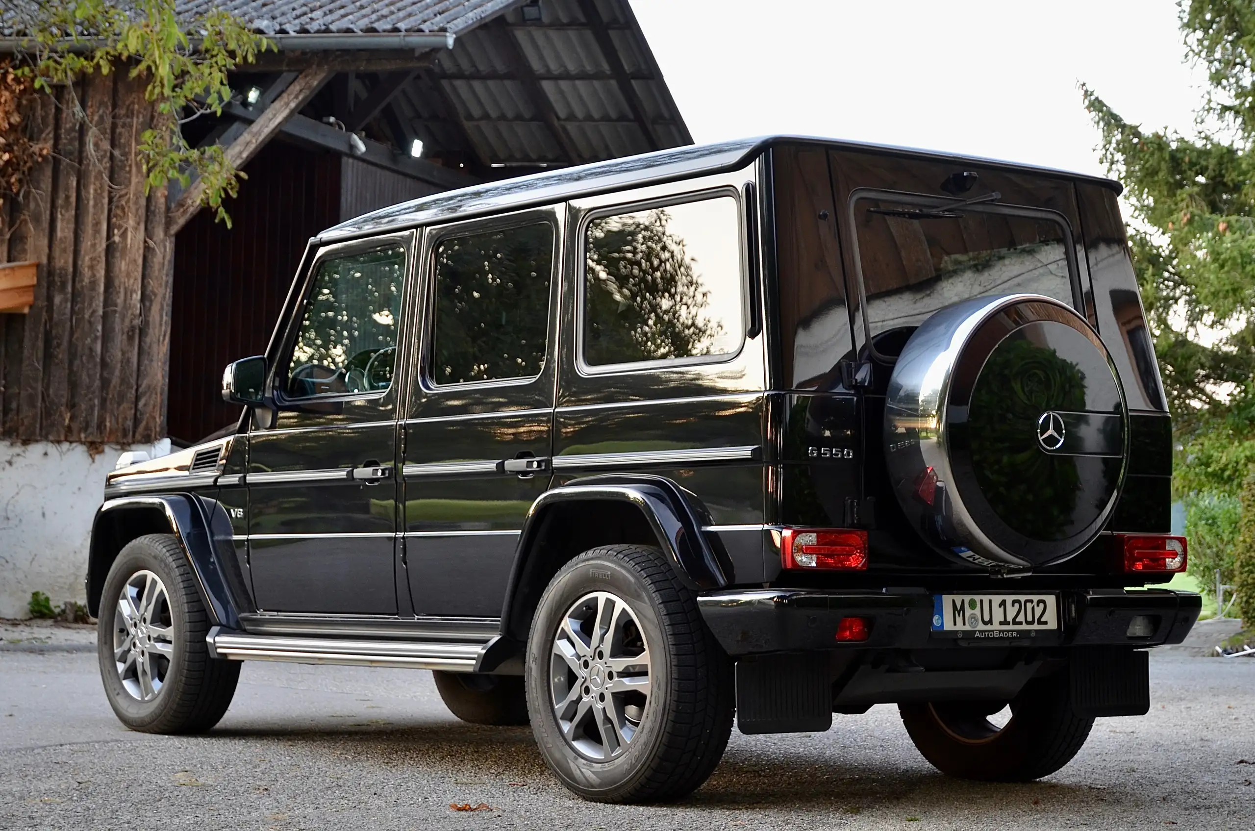 Mercedes-Benz - G 500