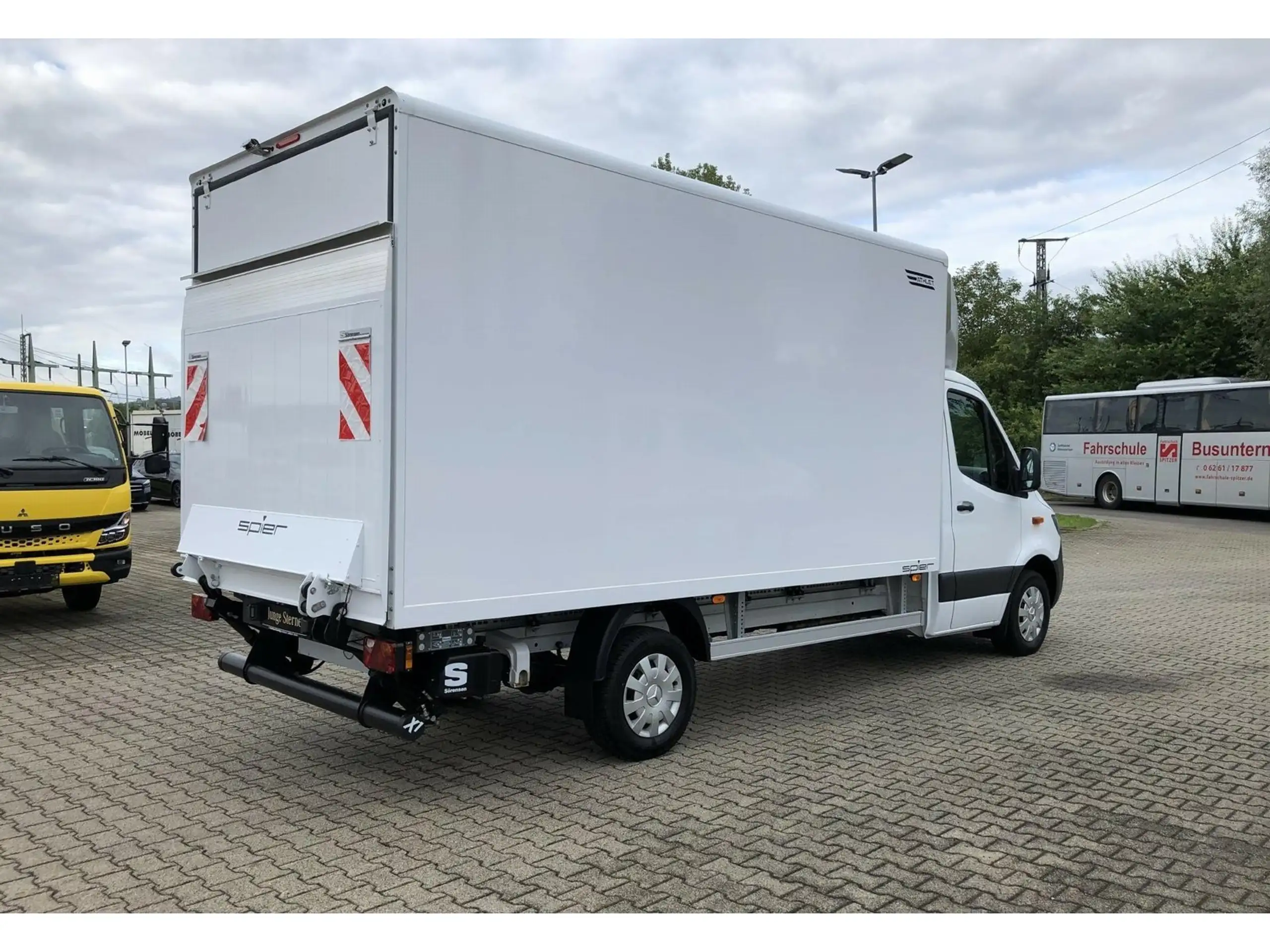 Mercedes-Benz - Sprinter