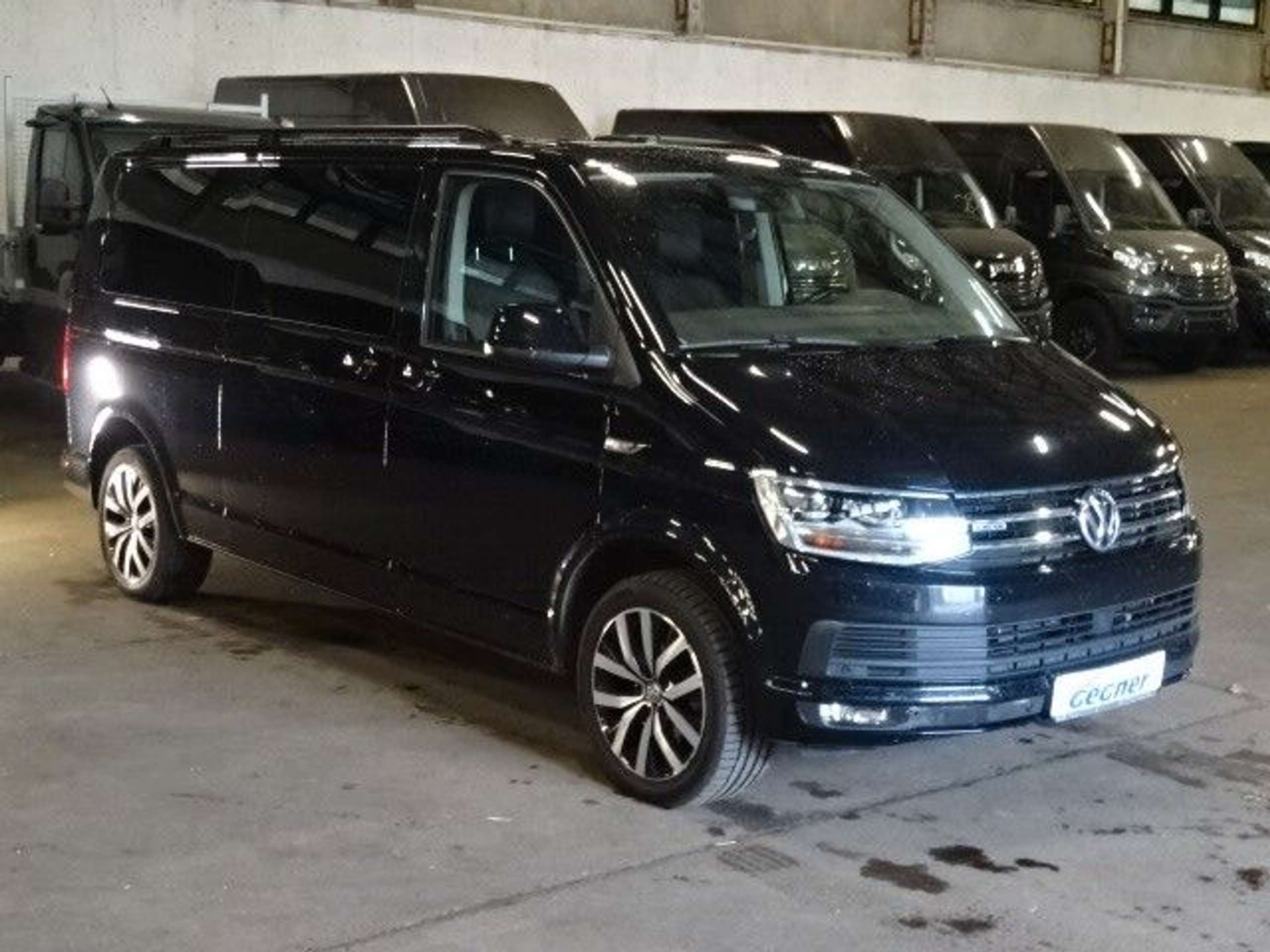 Volkswagen - T6 Multivan