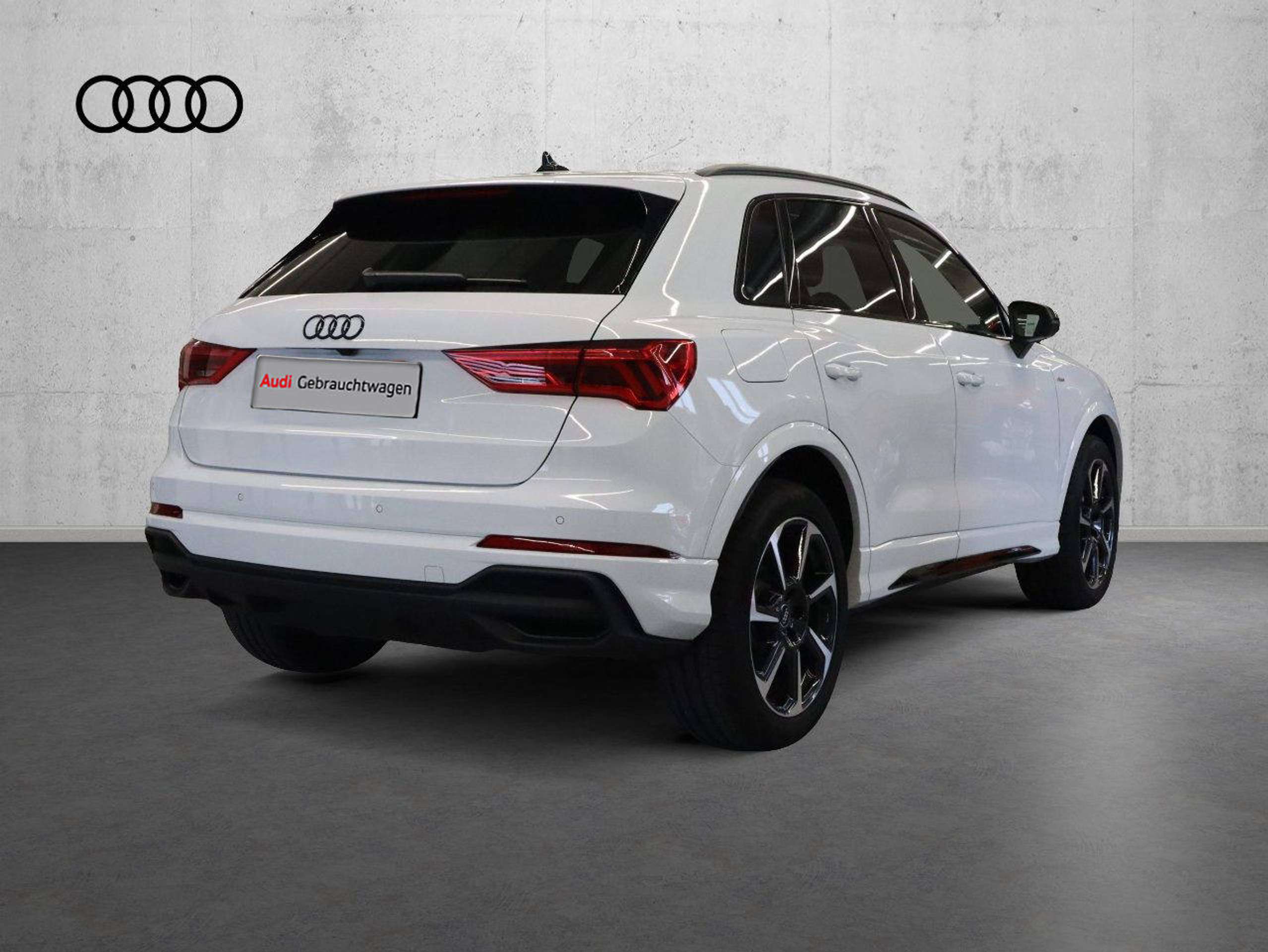 Audi - Q3