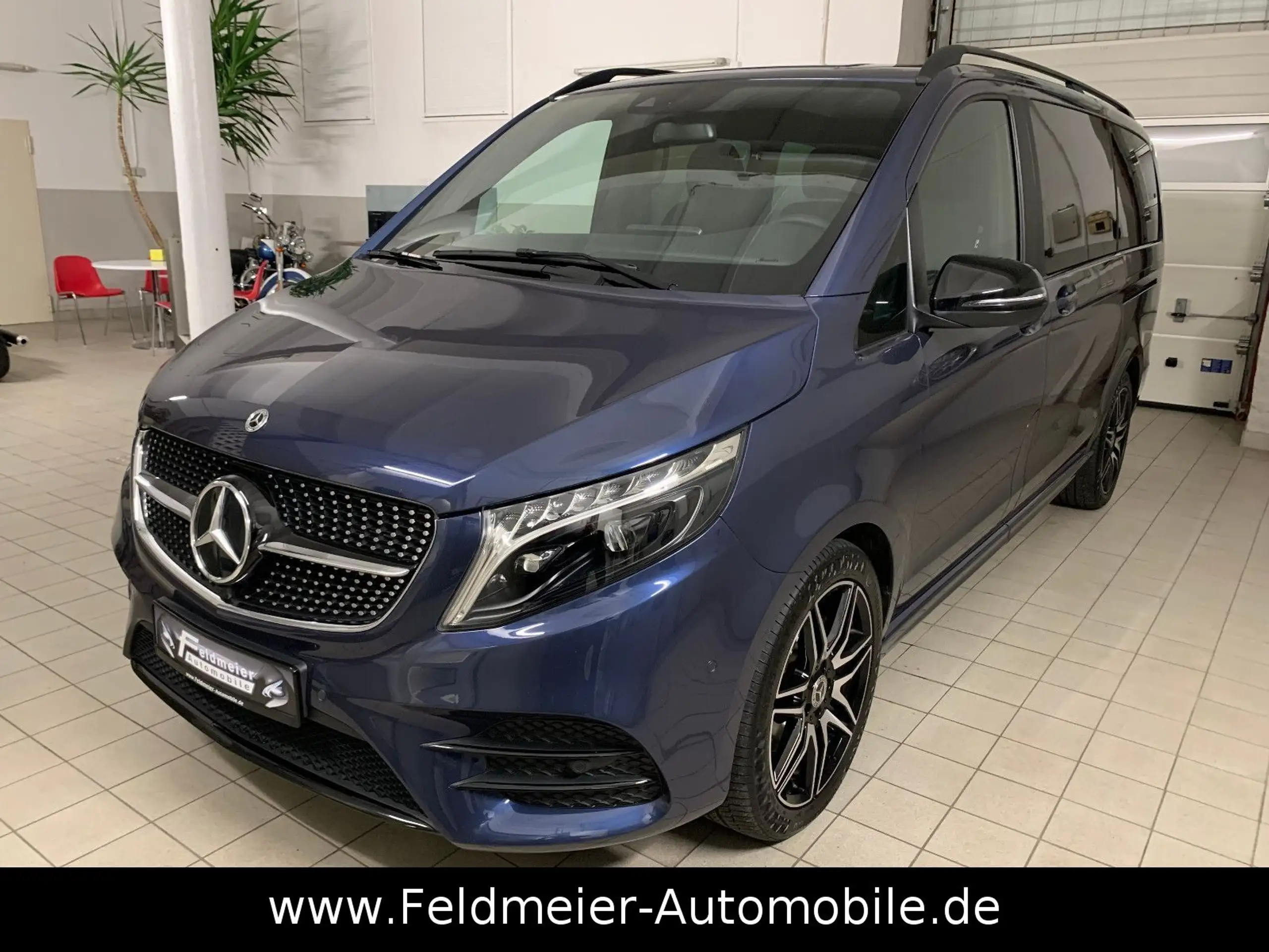 Mercedes-Benz - V 300