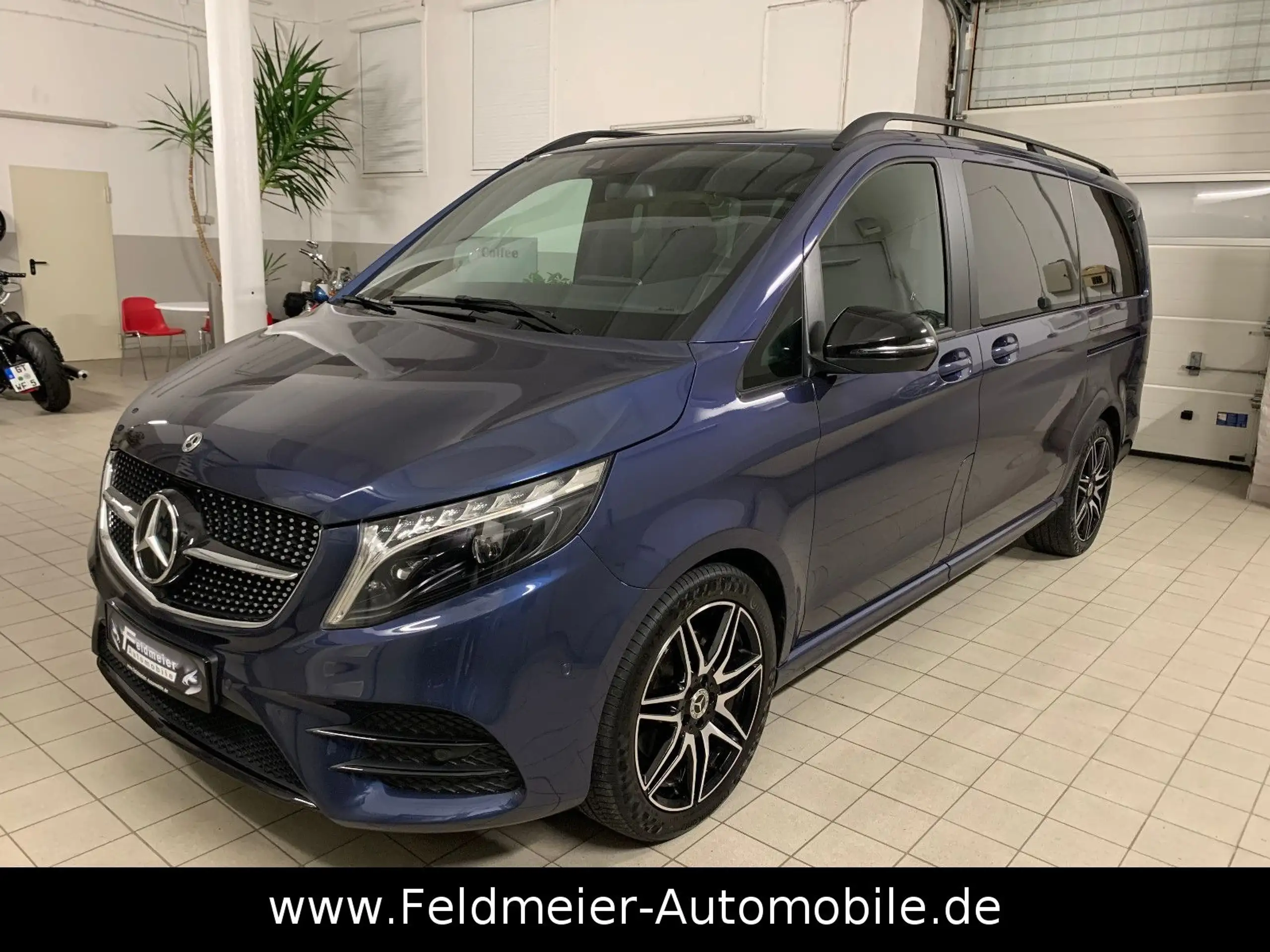 Mercedes-Benz V 300 2024