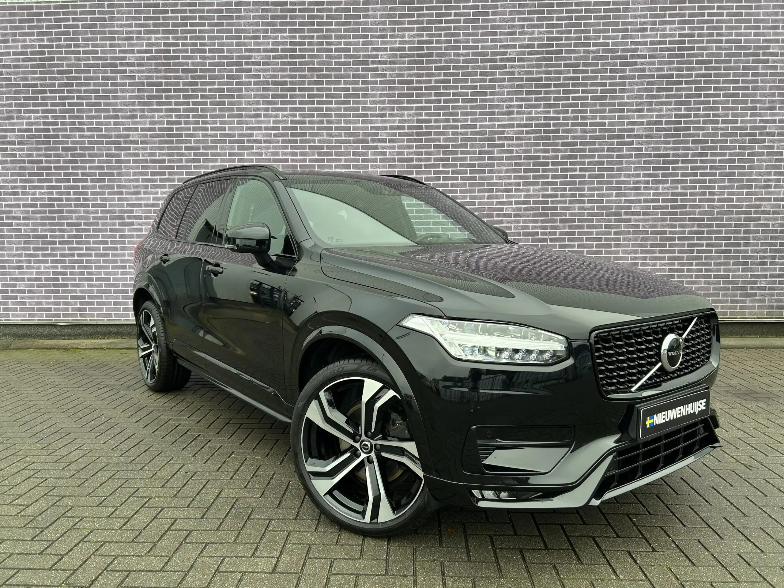 Volvo - XC90