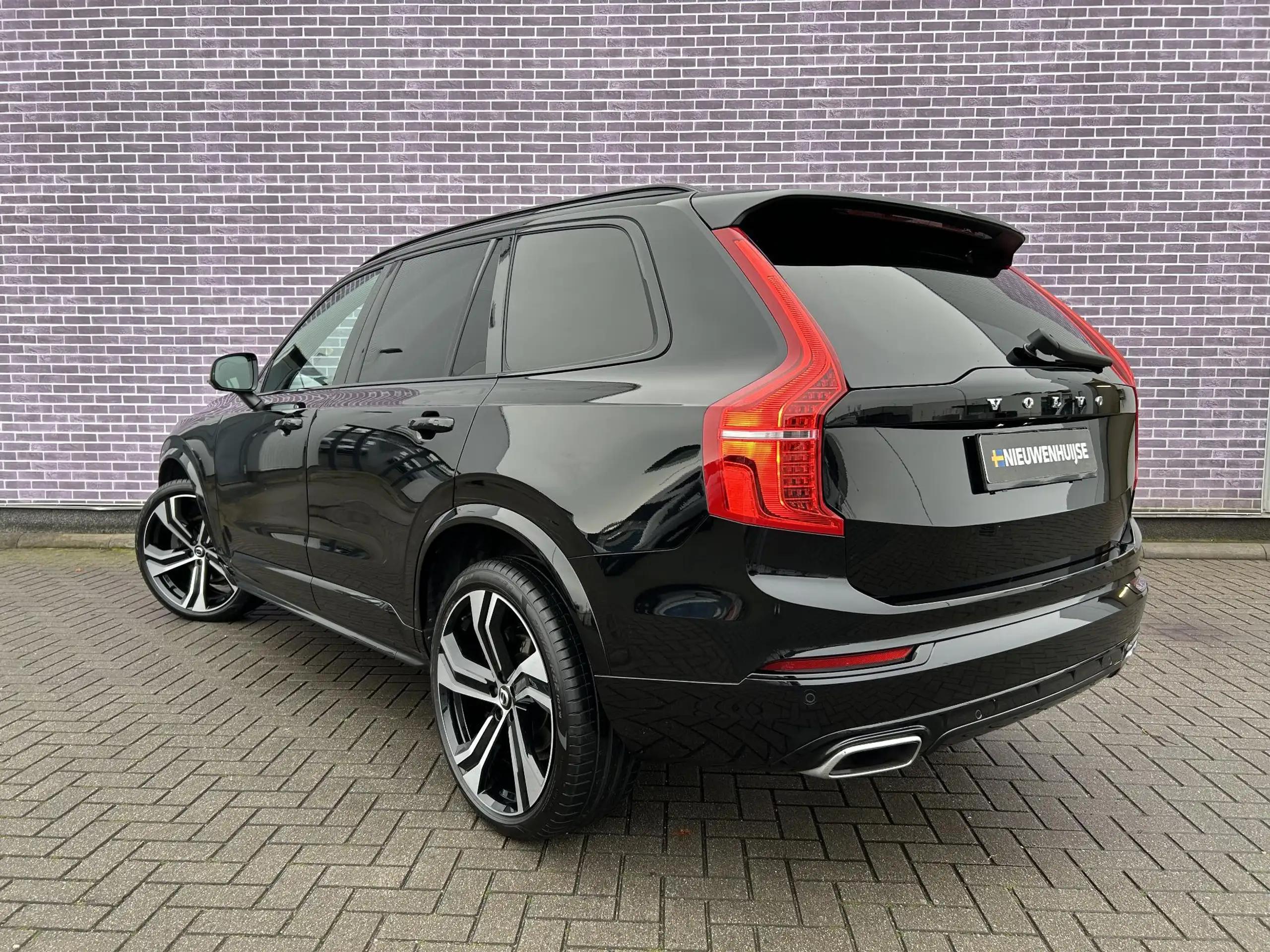 Volvo - XC90