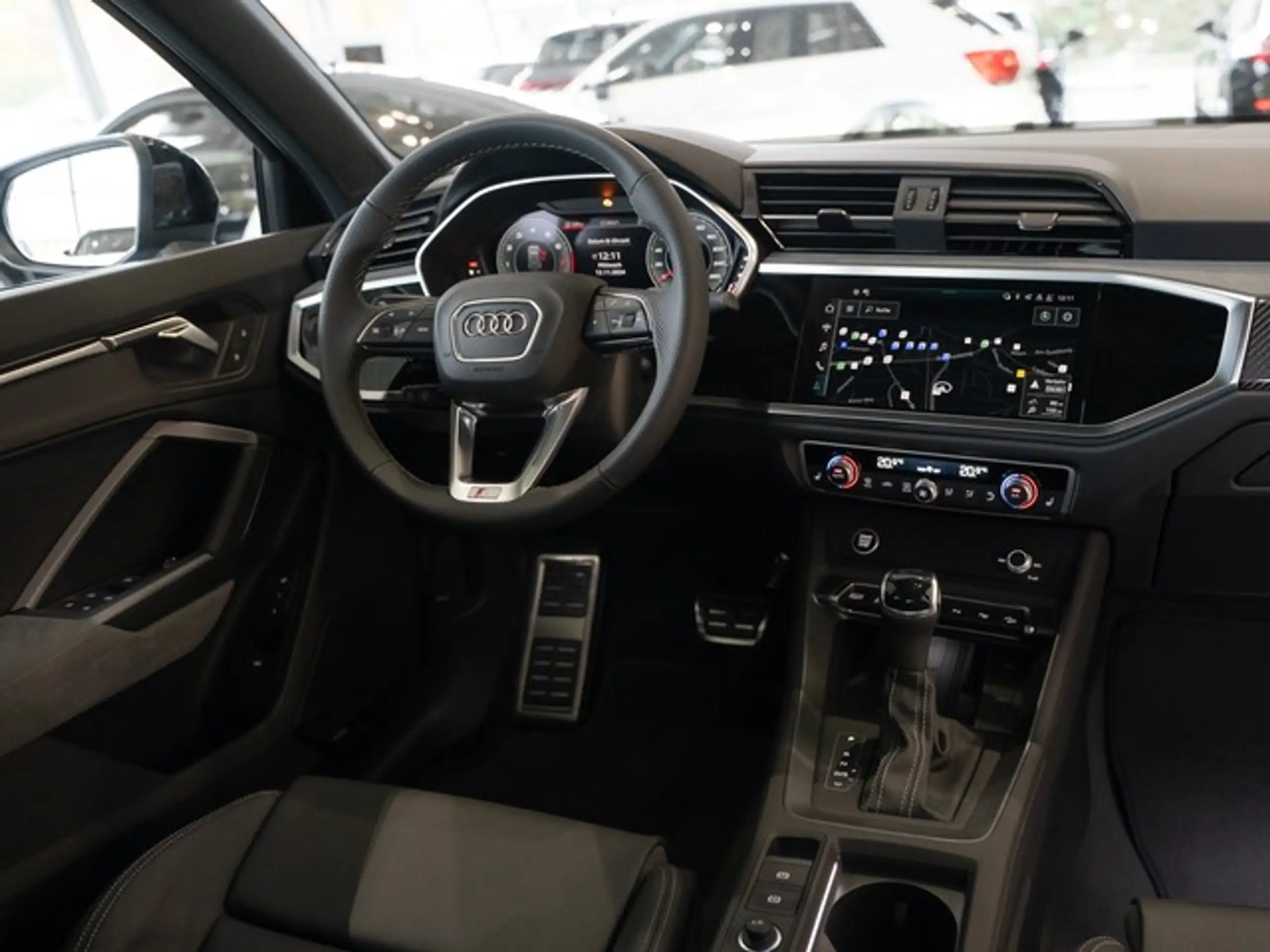 Audi - Q3