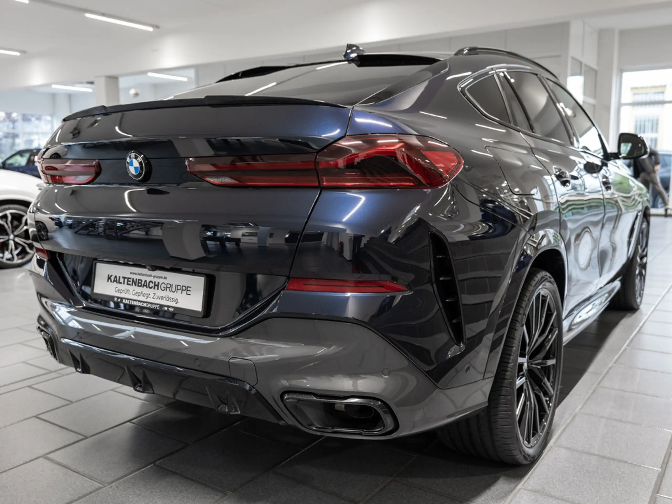 BMW - X6