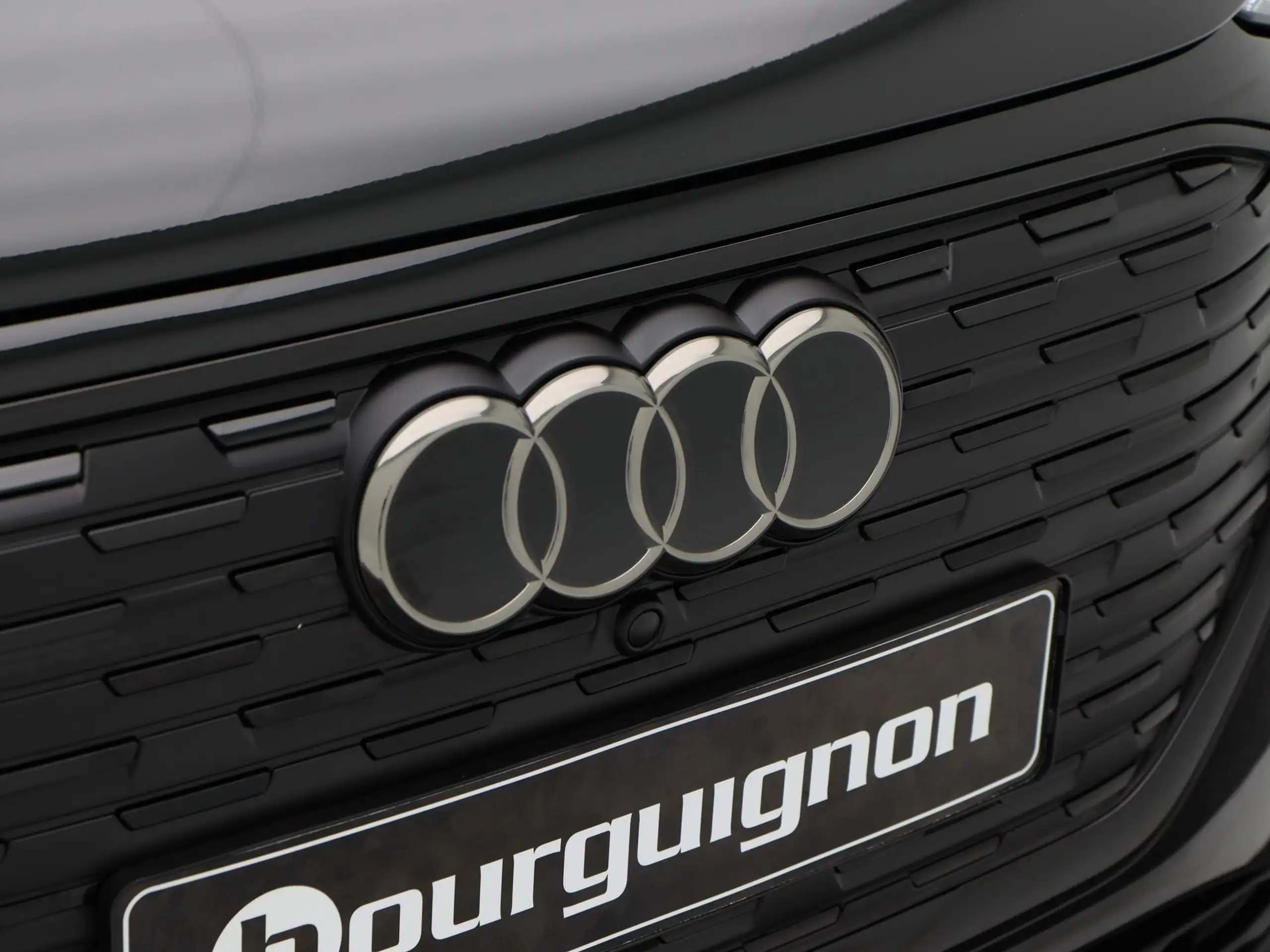 Audi - Q4 e-tron