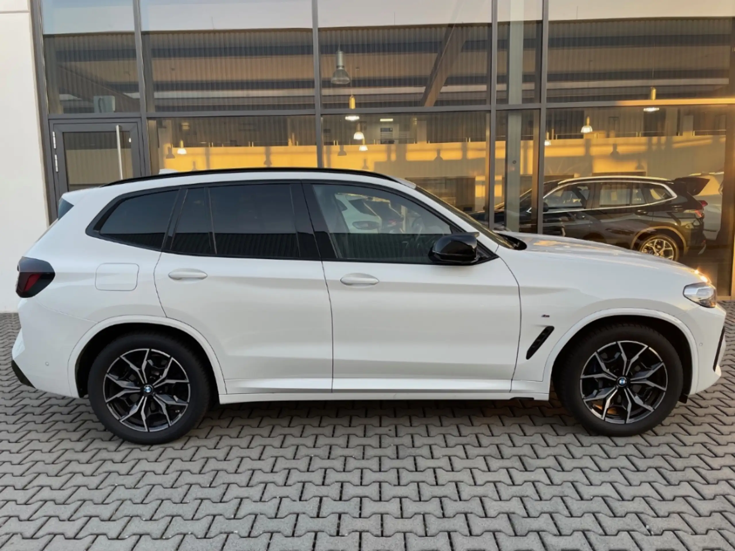 BMW - X3