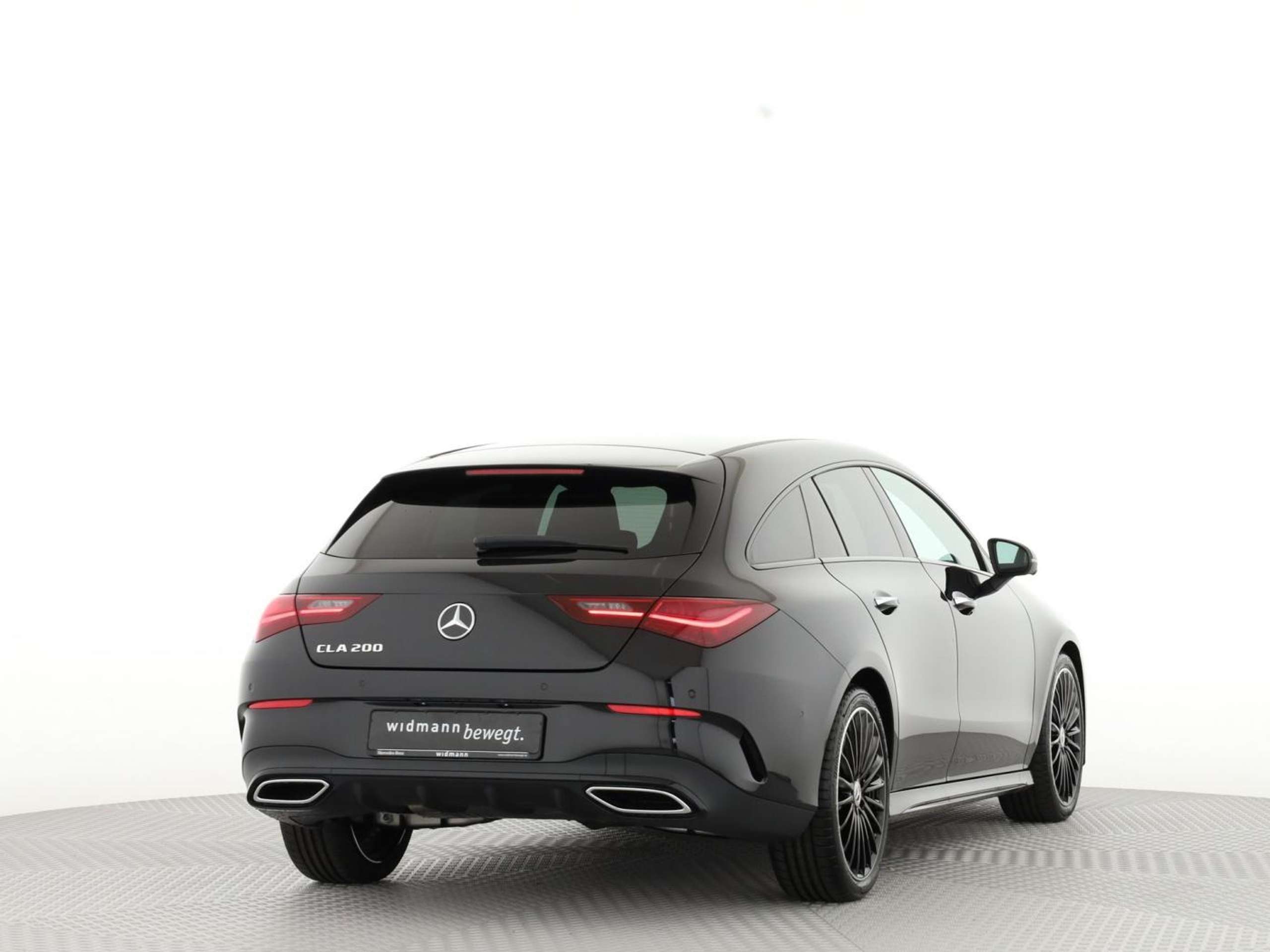 Mercedes-Benz - CLA 200