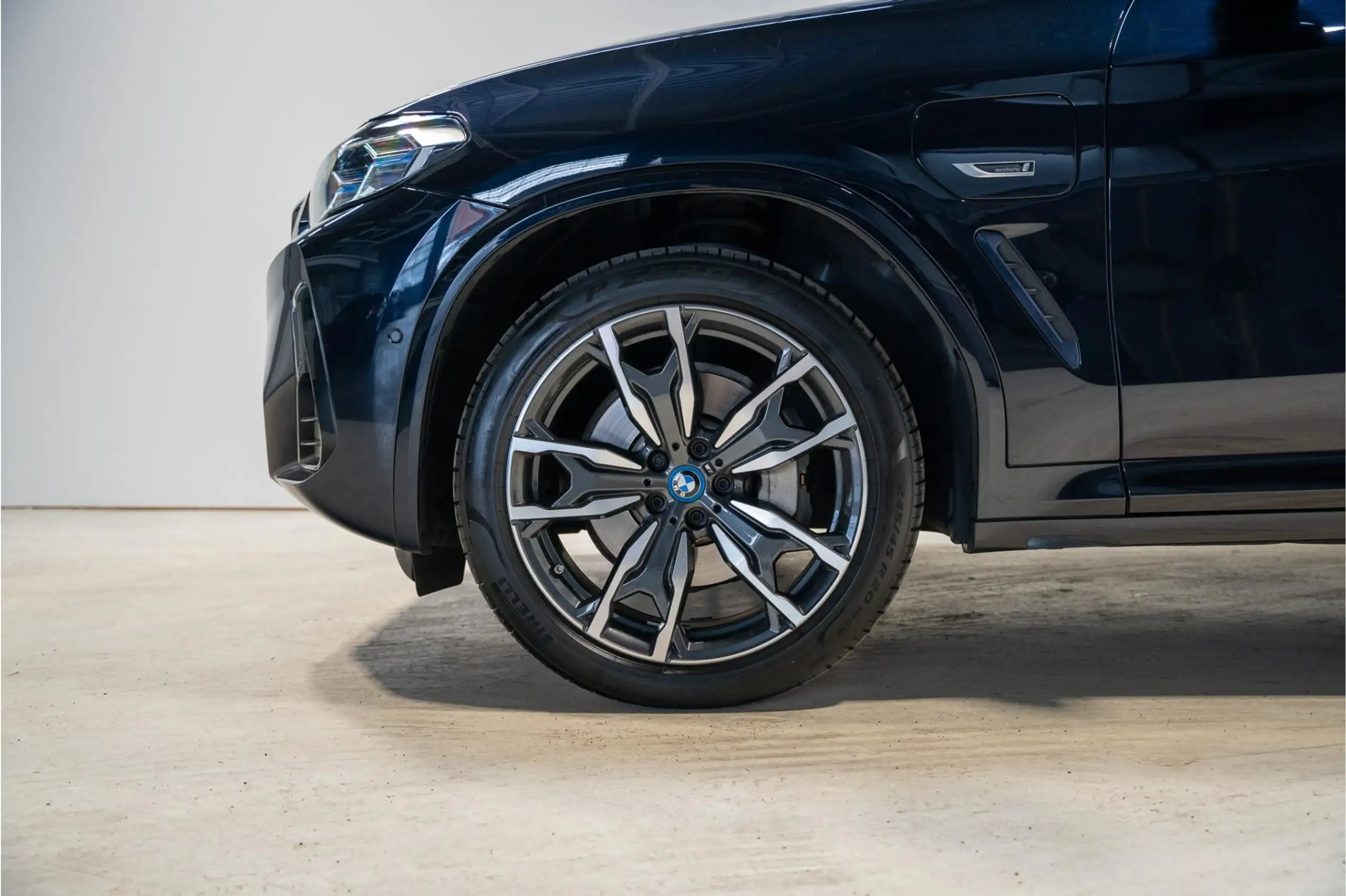 BMW - X3