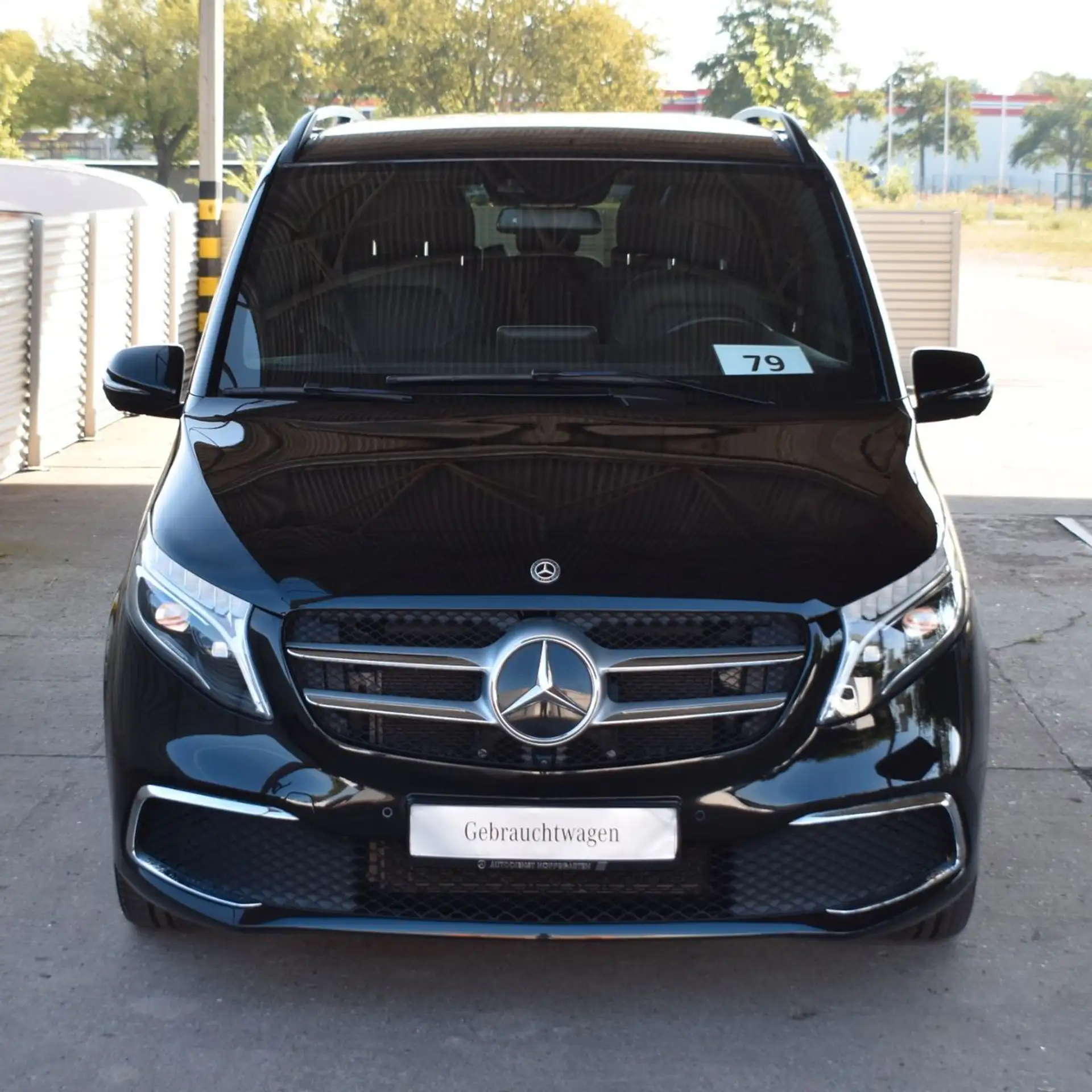 Mercedes-Benz - V 250