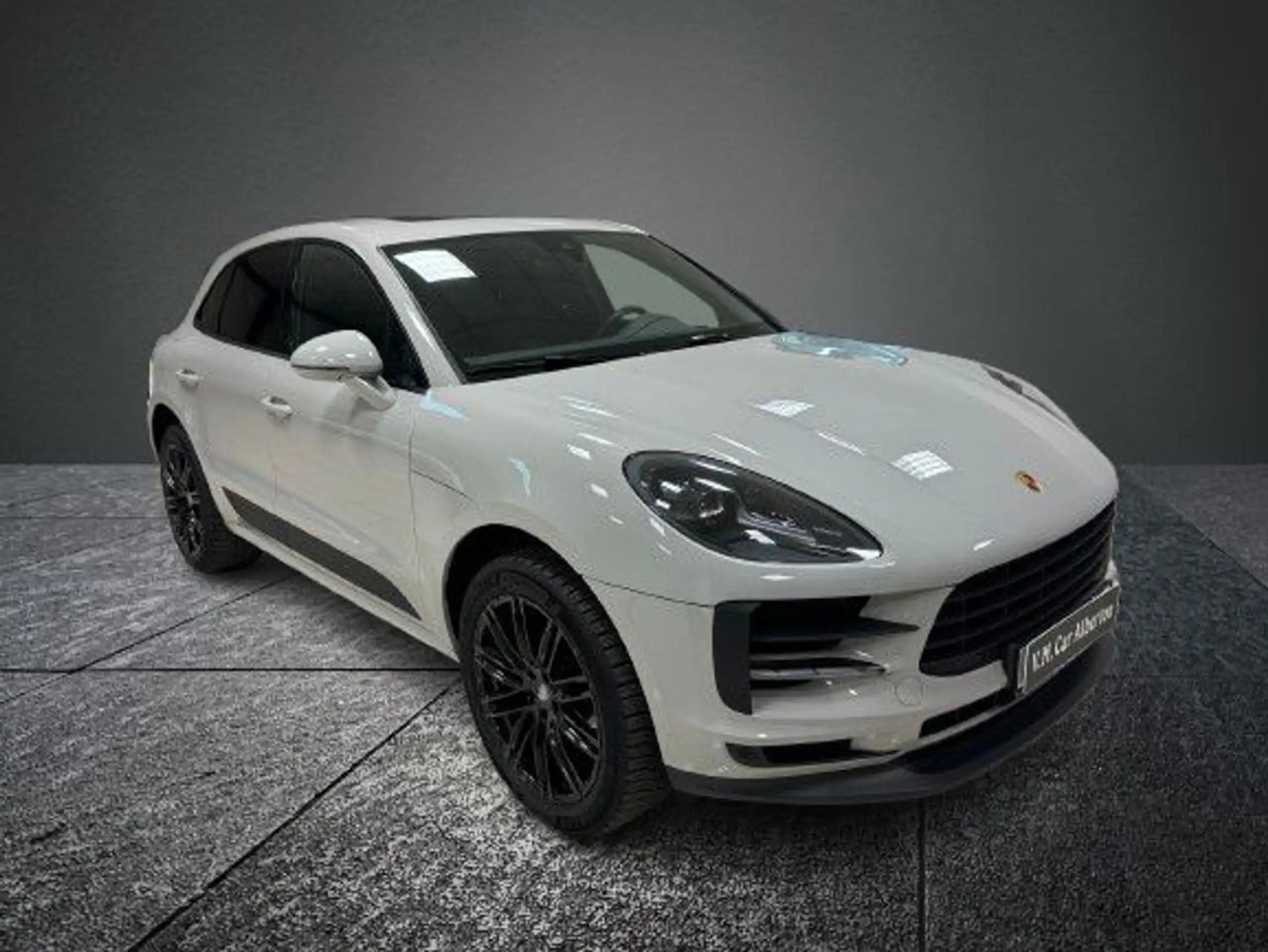 Porsche - Macan