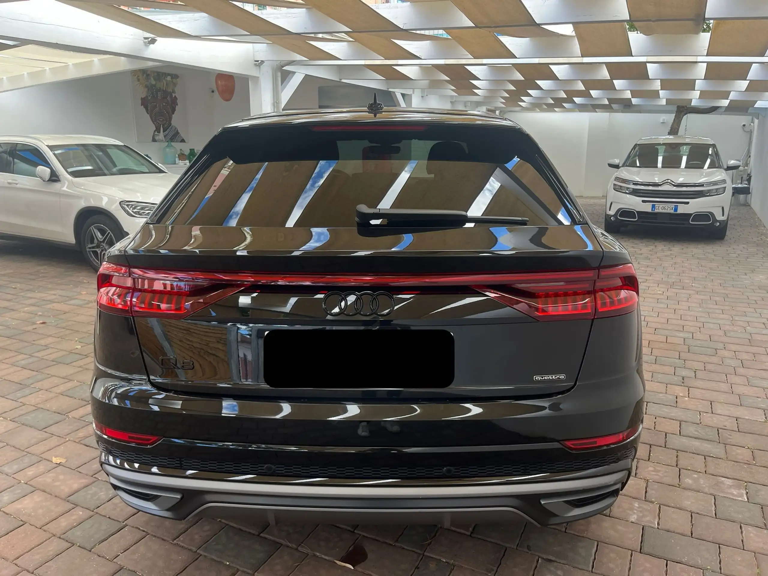 Audi - Q8