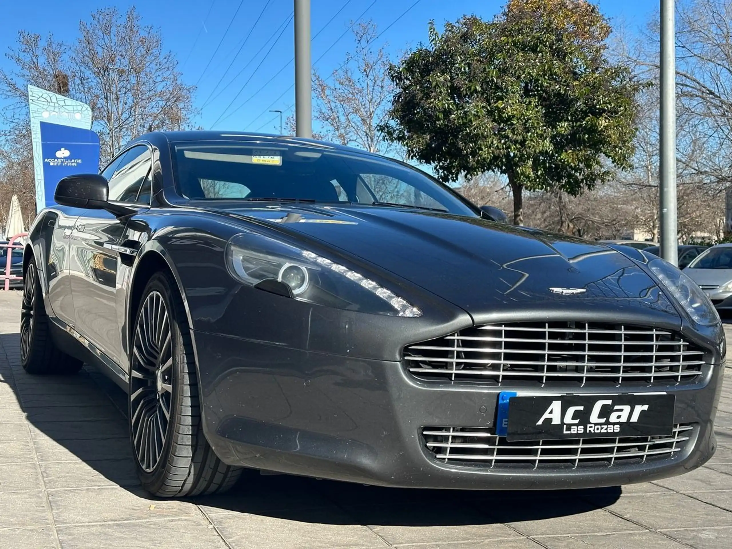 Aston Martin - Rapide