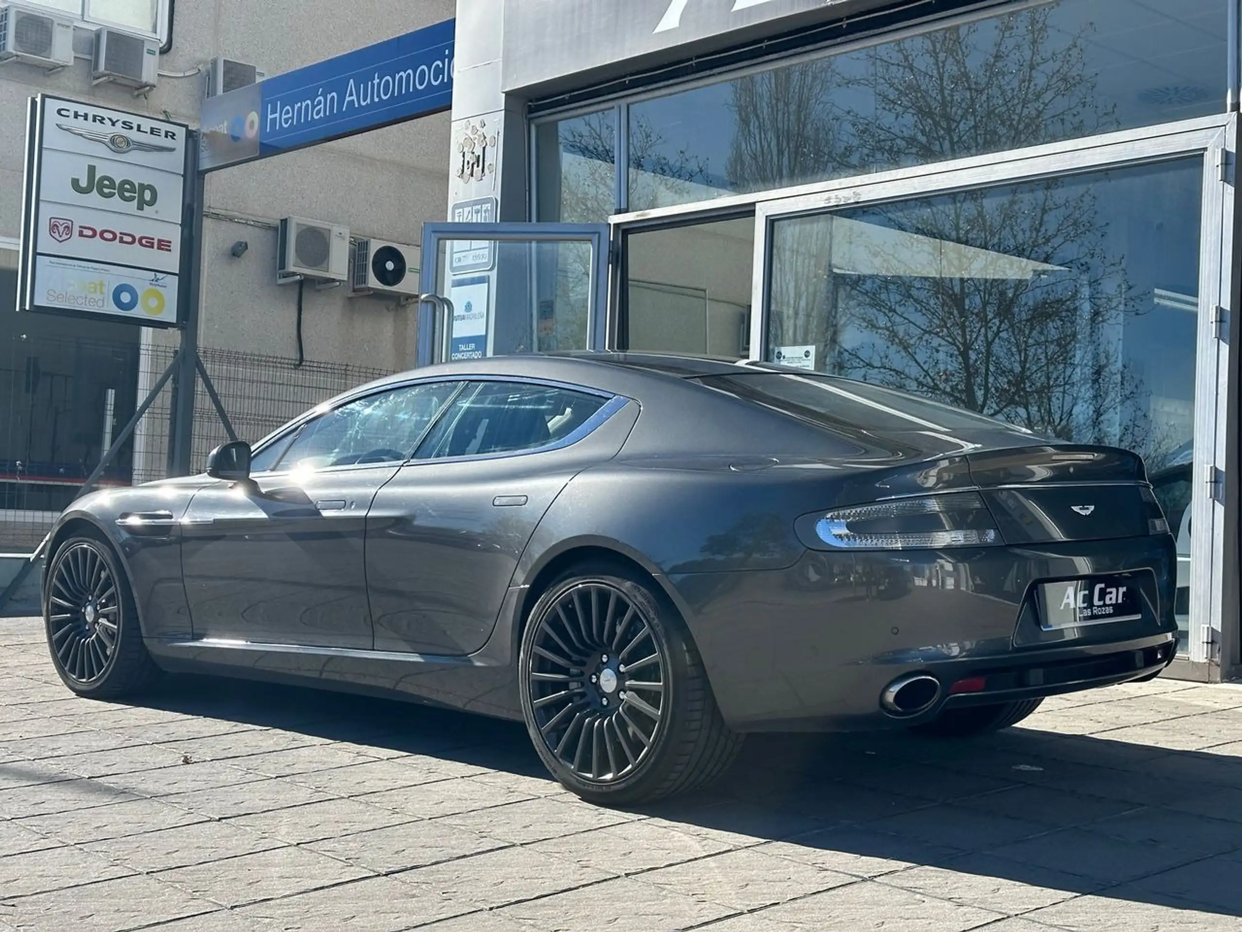 Aston Martin - Rapide