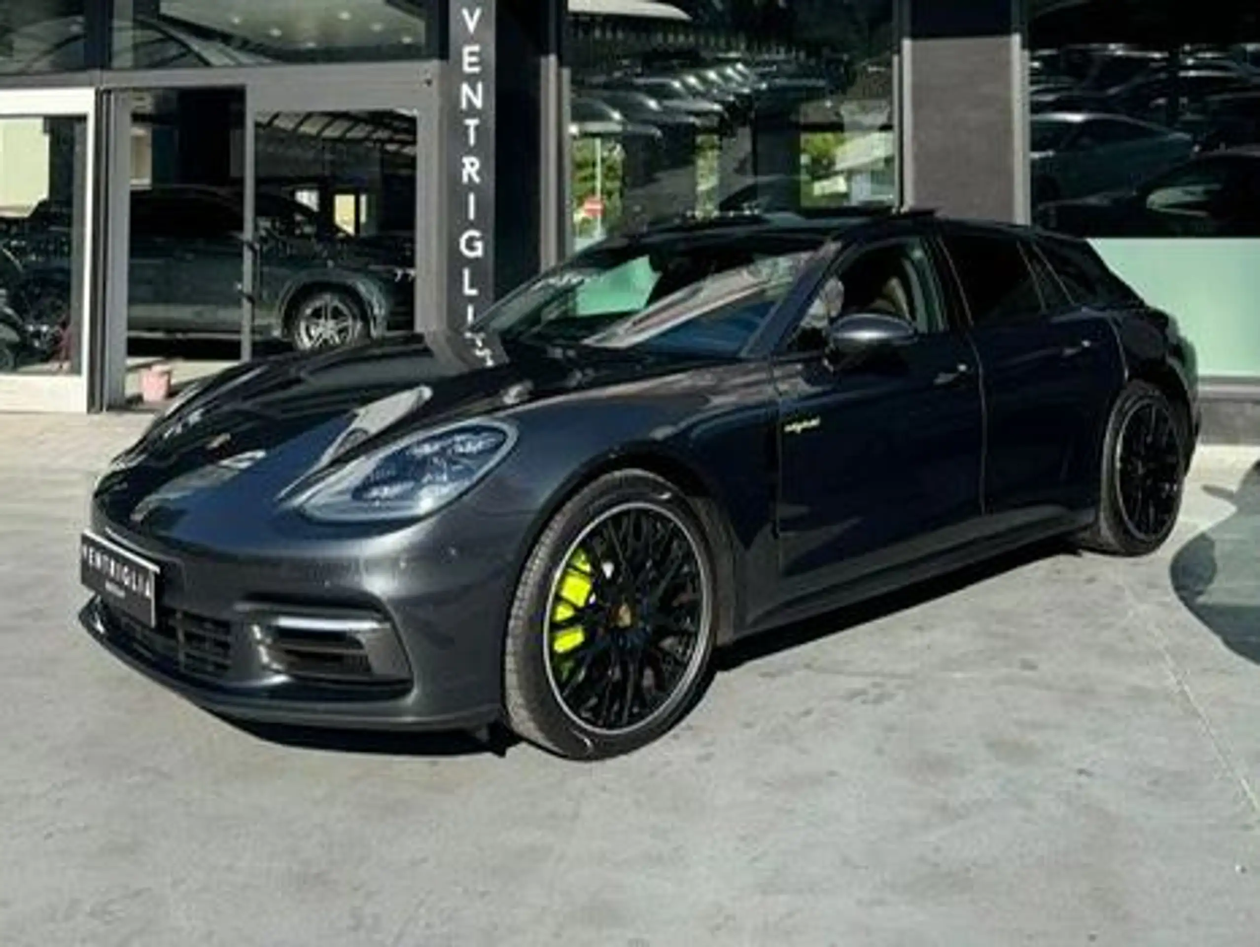 Porsche - Panamera