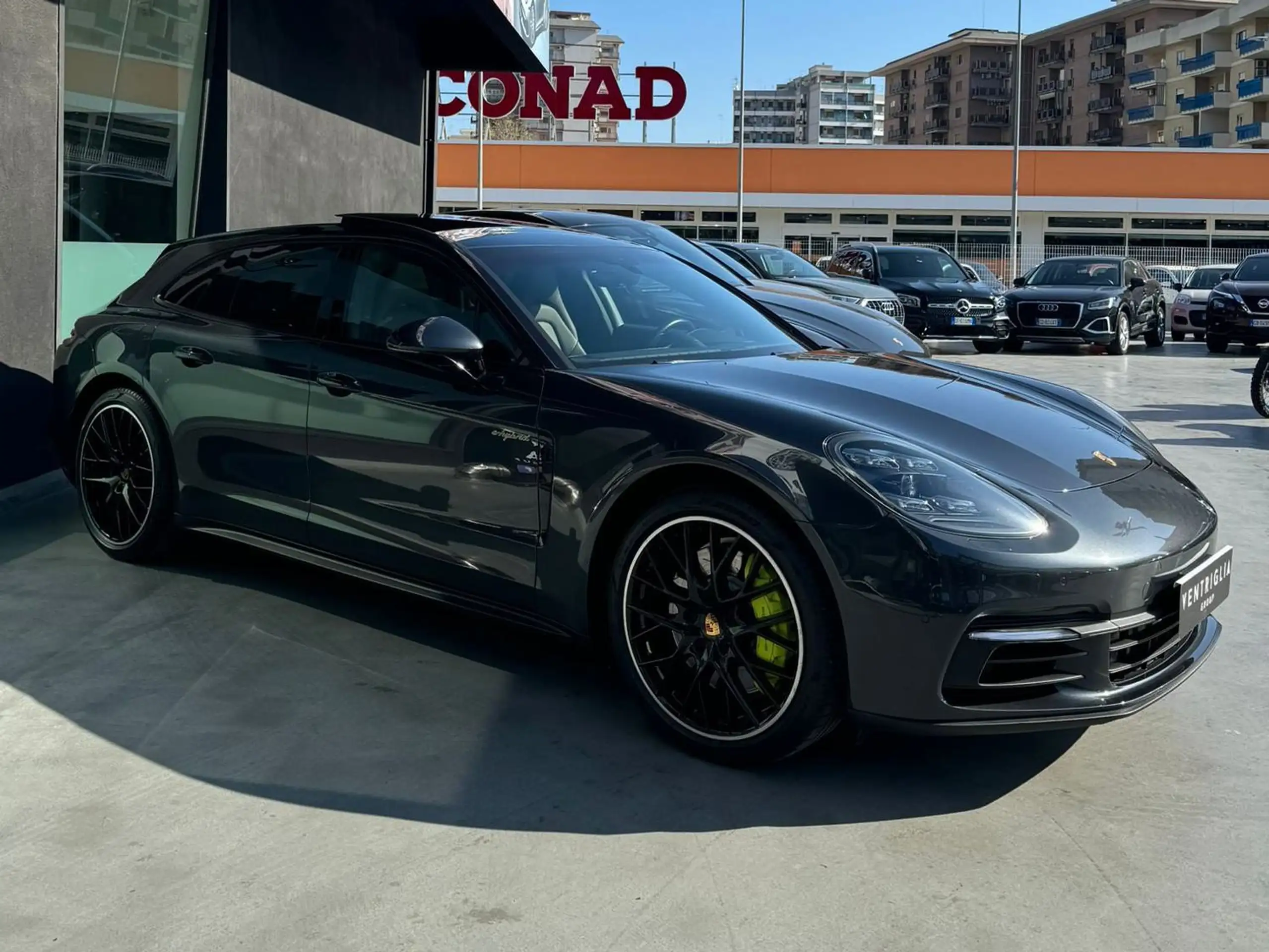 Porsche - Panamera