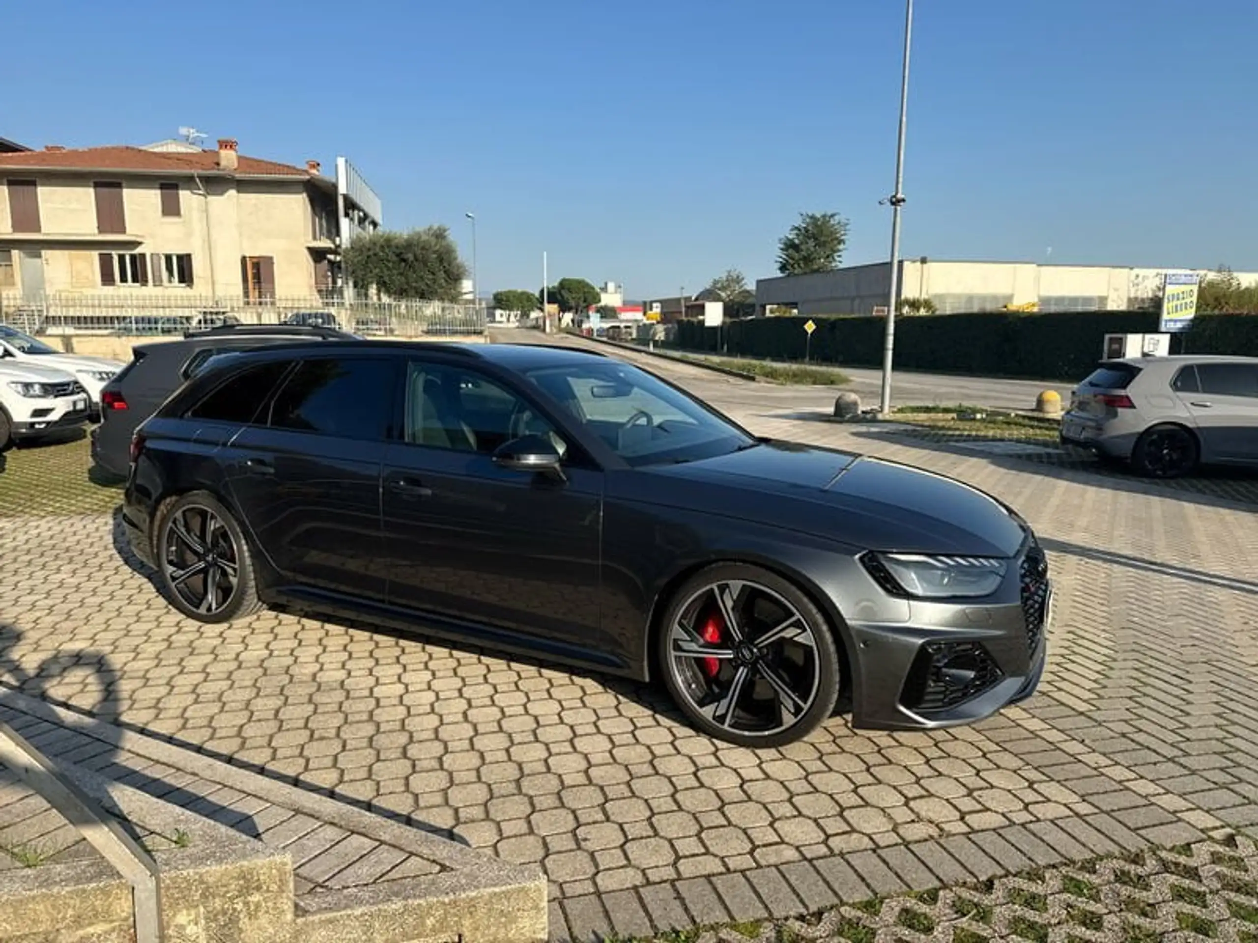 Audi - RS4