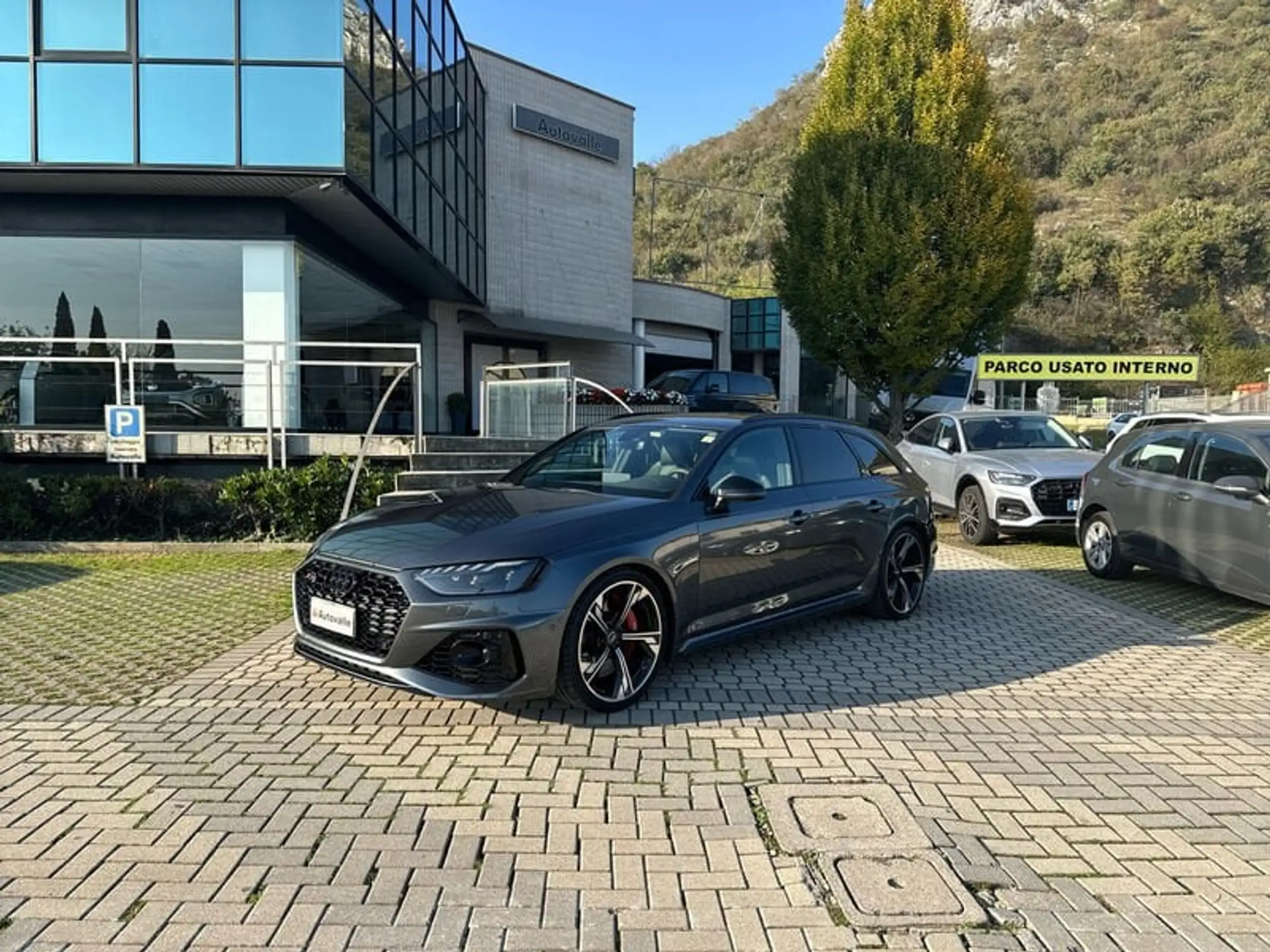 Audi - RS4