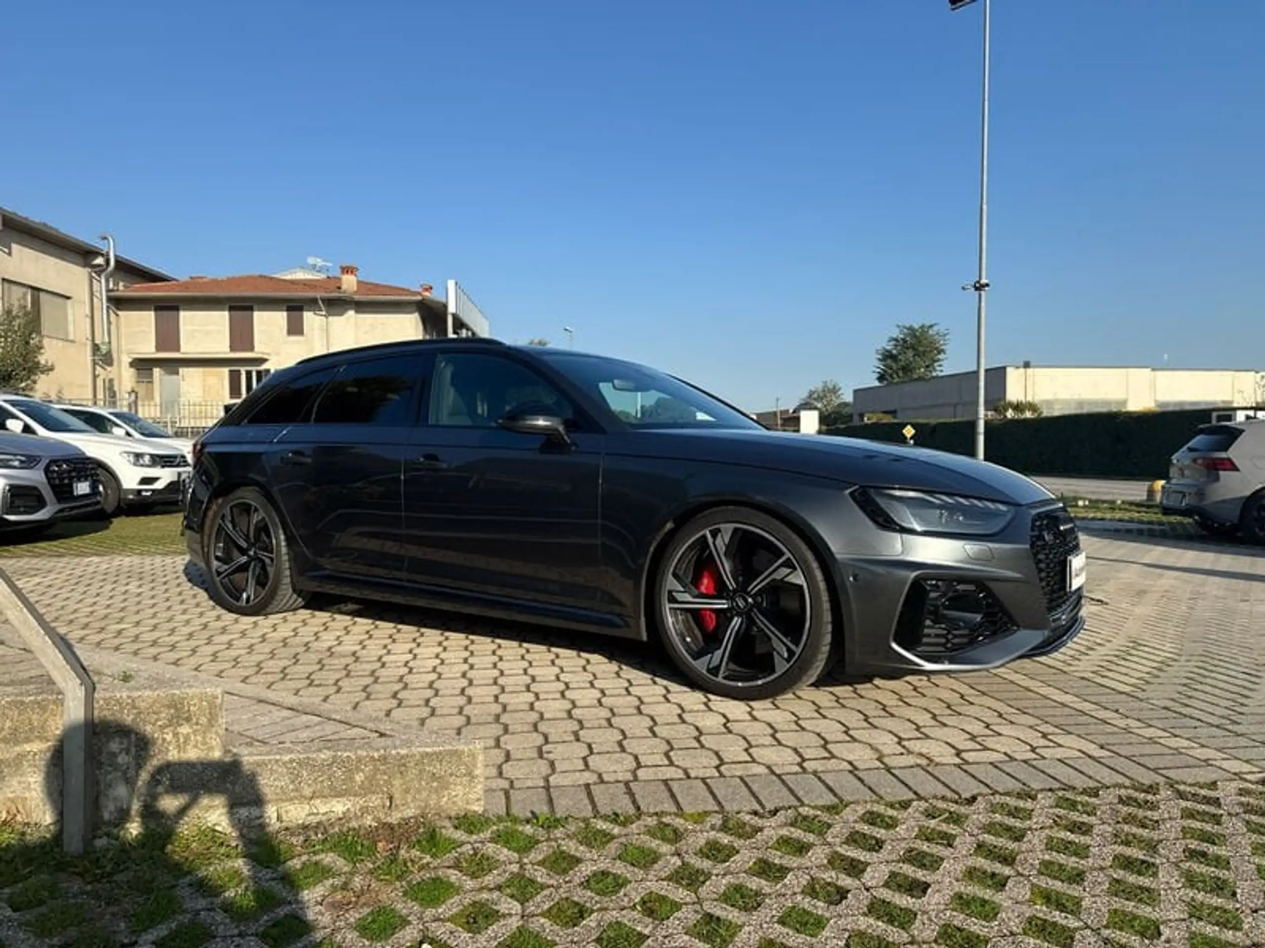 Audi - RS4