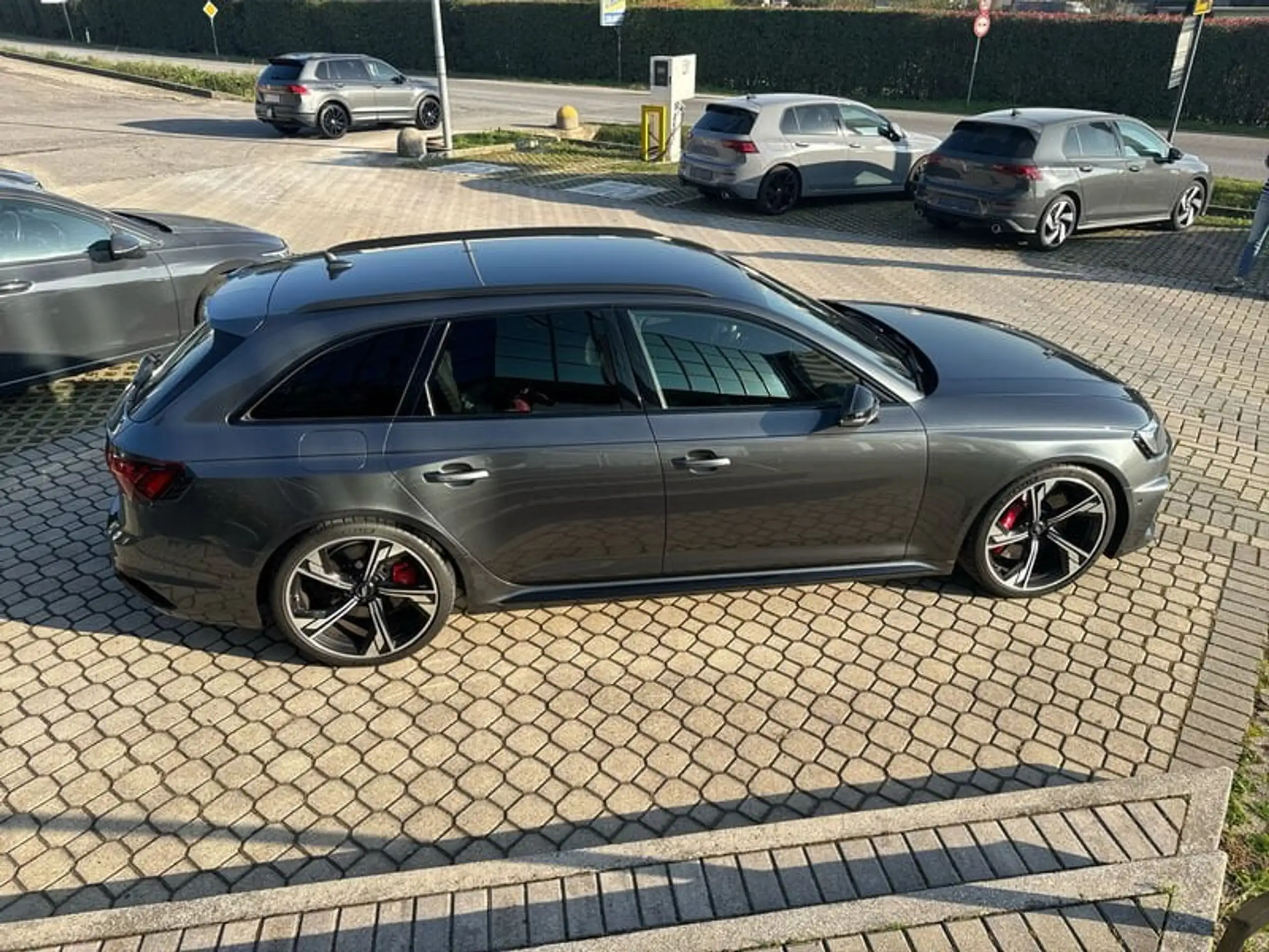 Audi - RS4