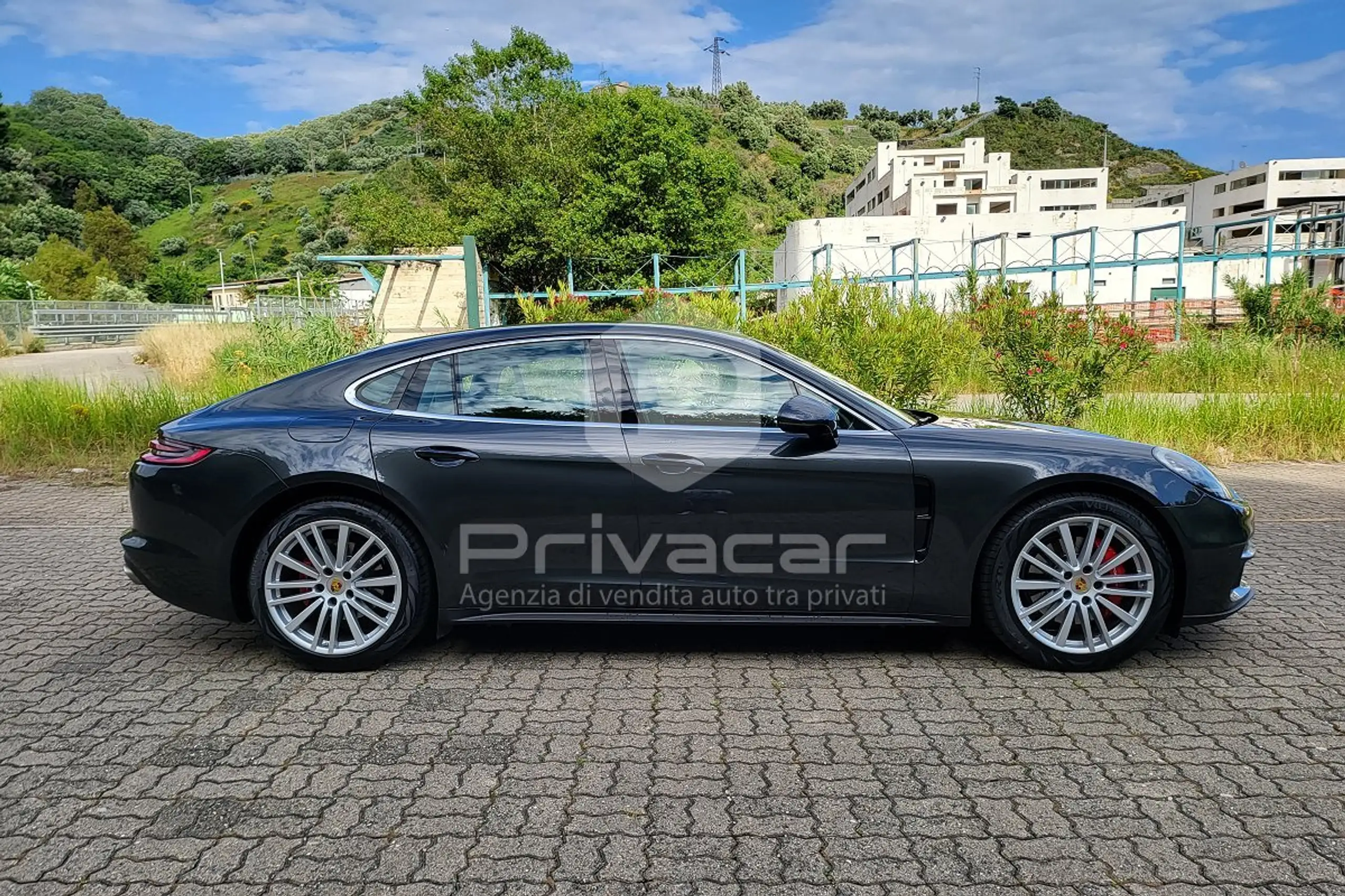 Porsche - Panamera