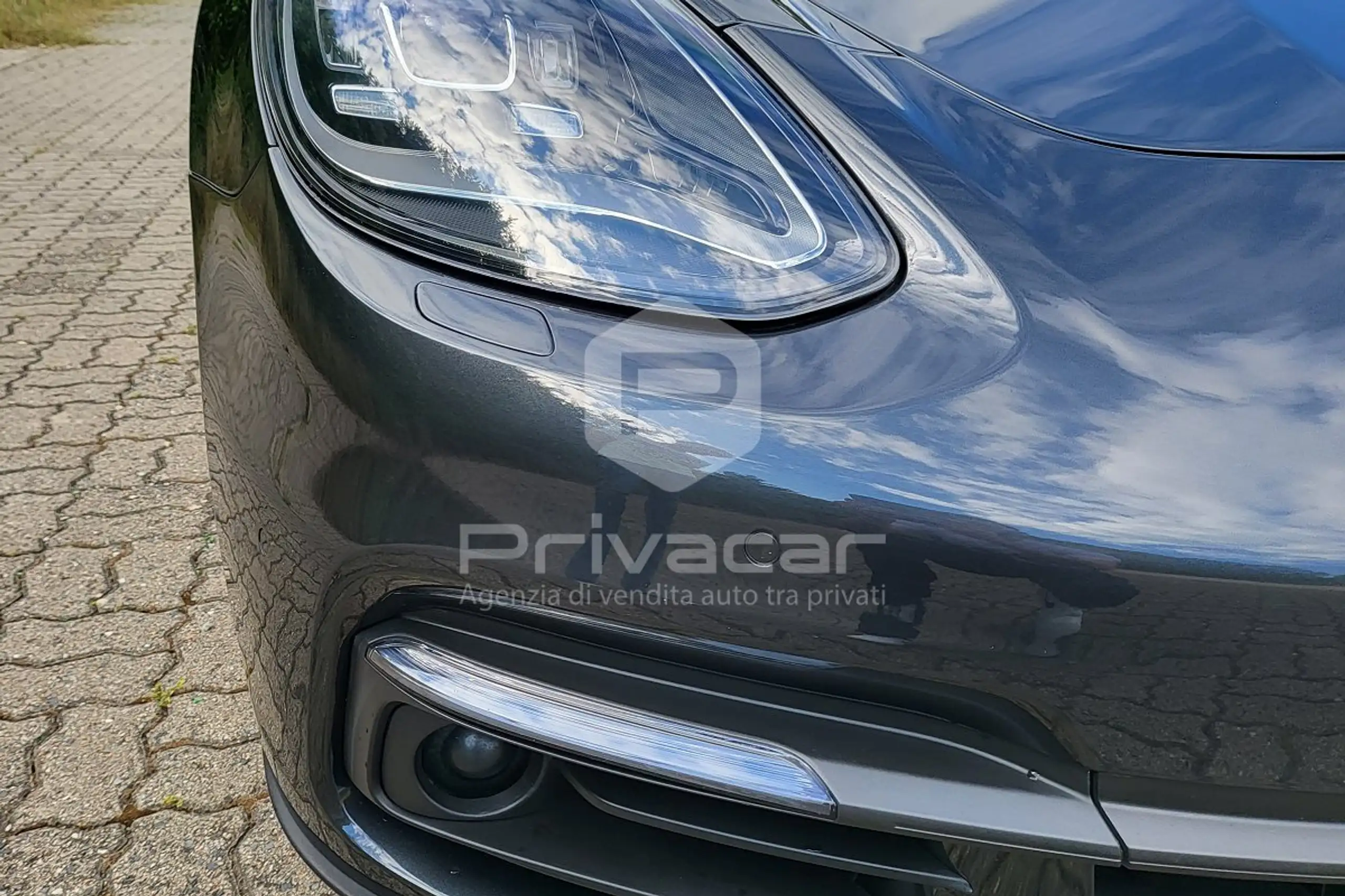 Porsche - Panamera