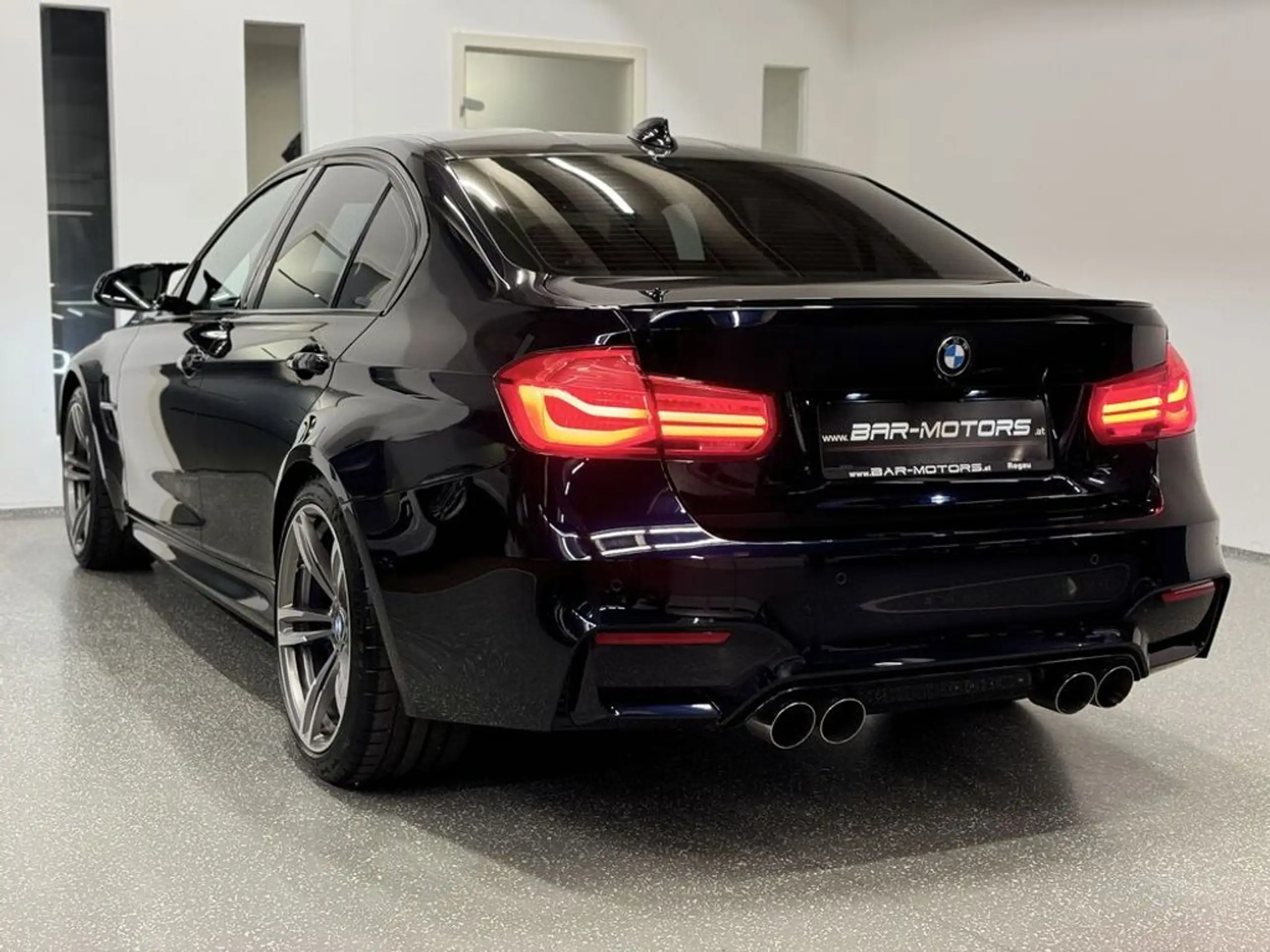 BMW - M3