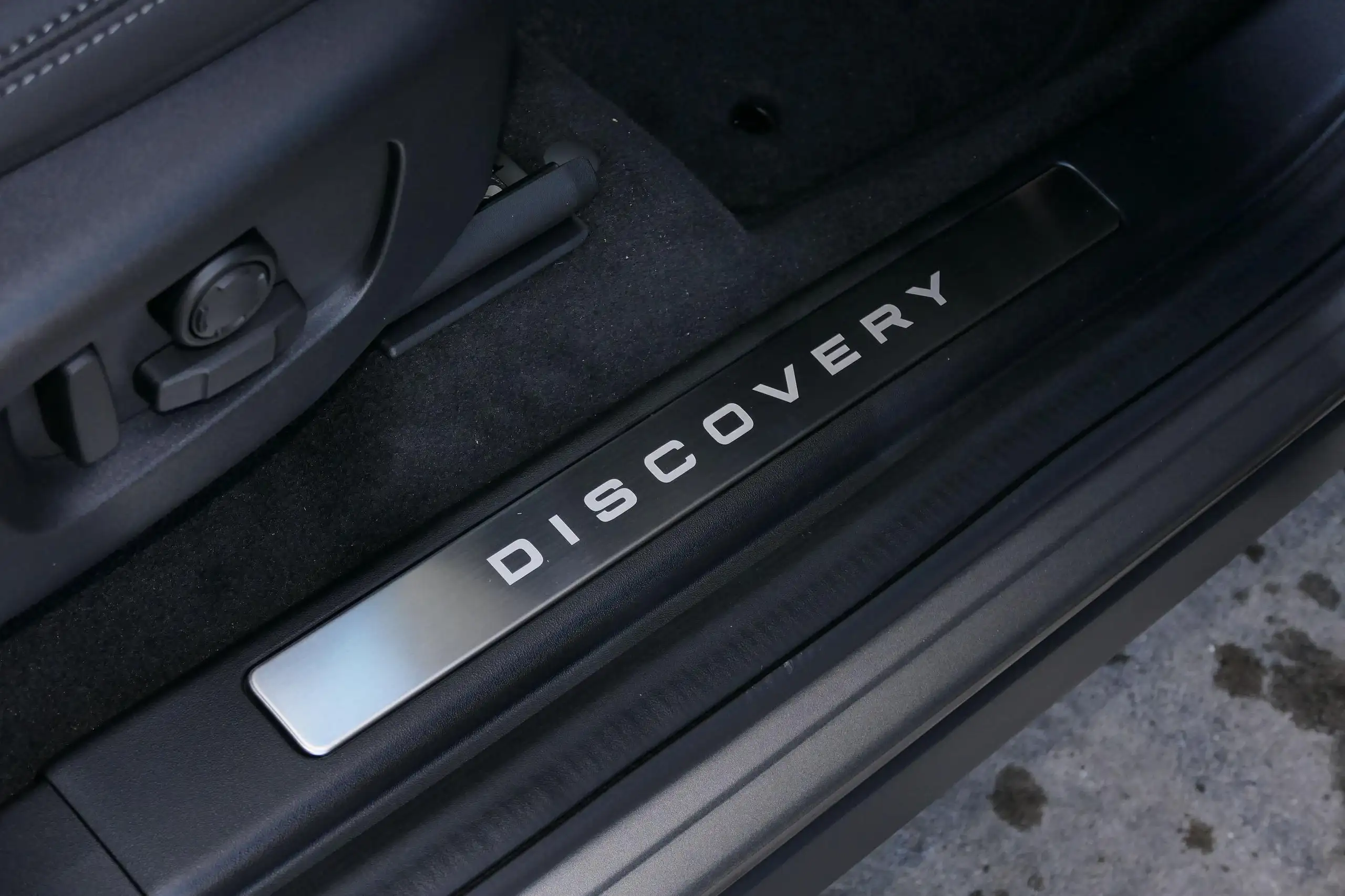 Land Rover - Discovery Sport